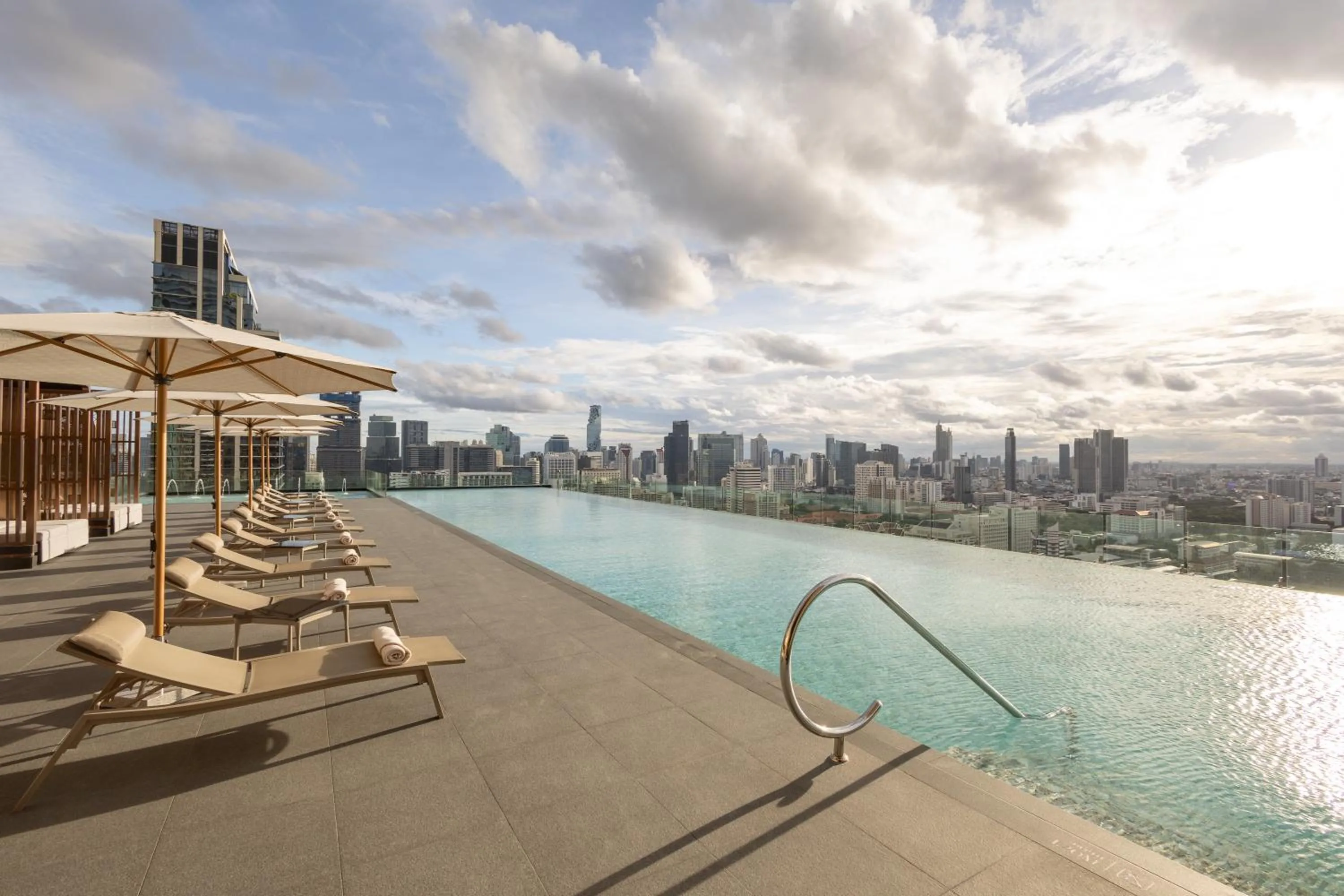 Day in Grande Centre Point Prestige Bangkok