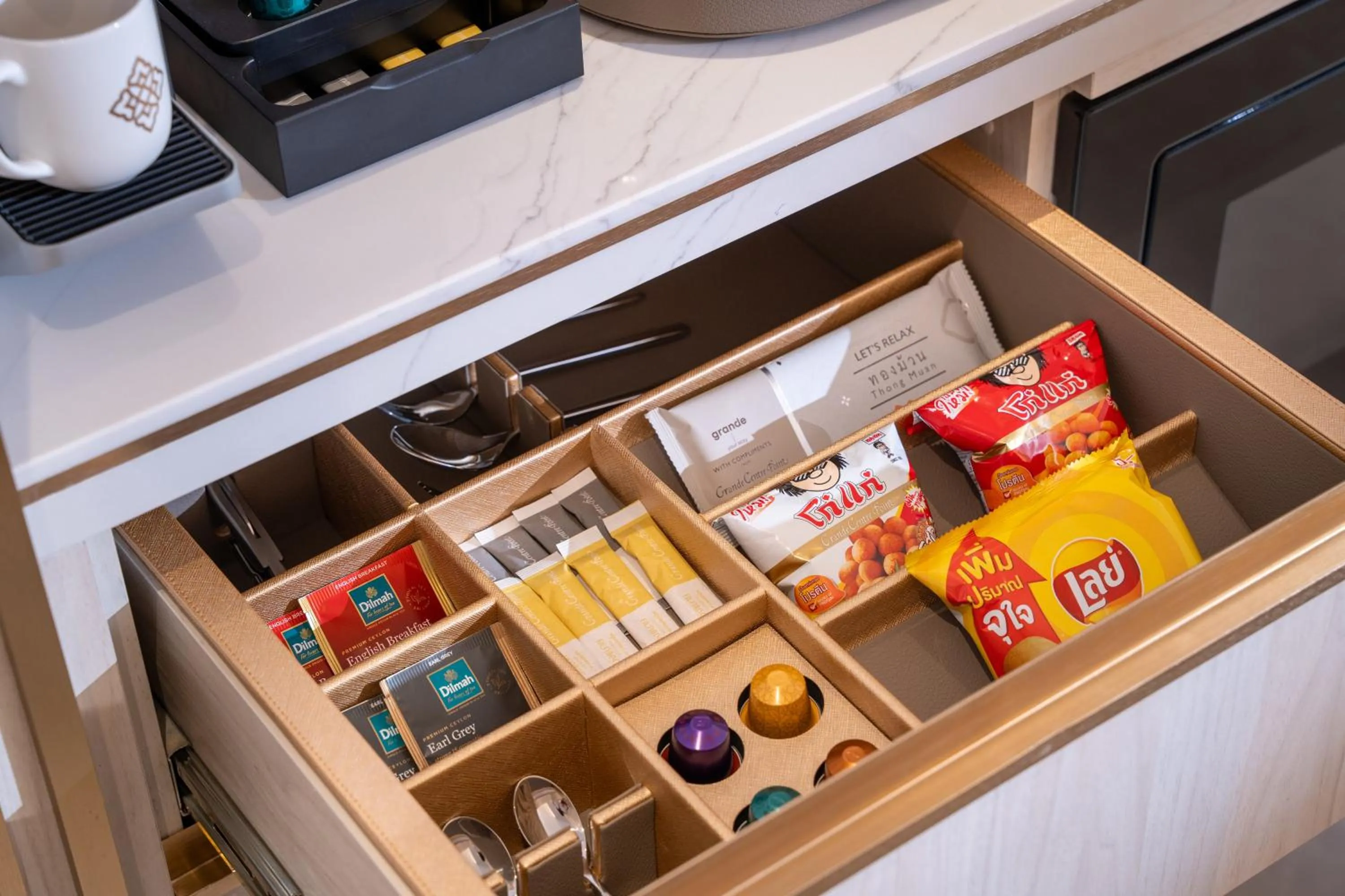 Coffee/tea facilities in Grande Centre Point Prestige Bangkok