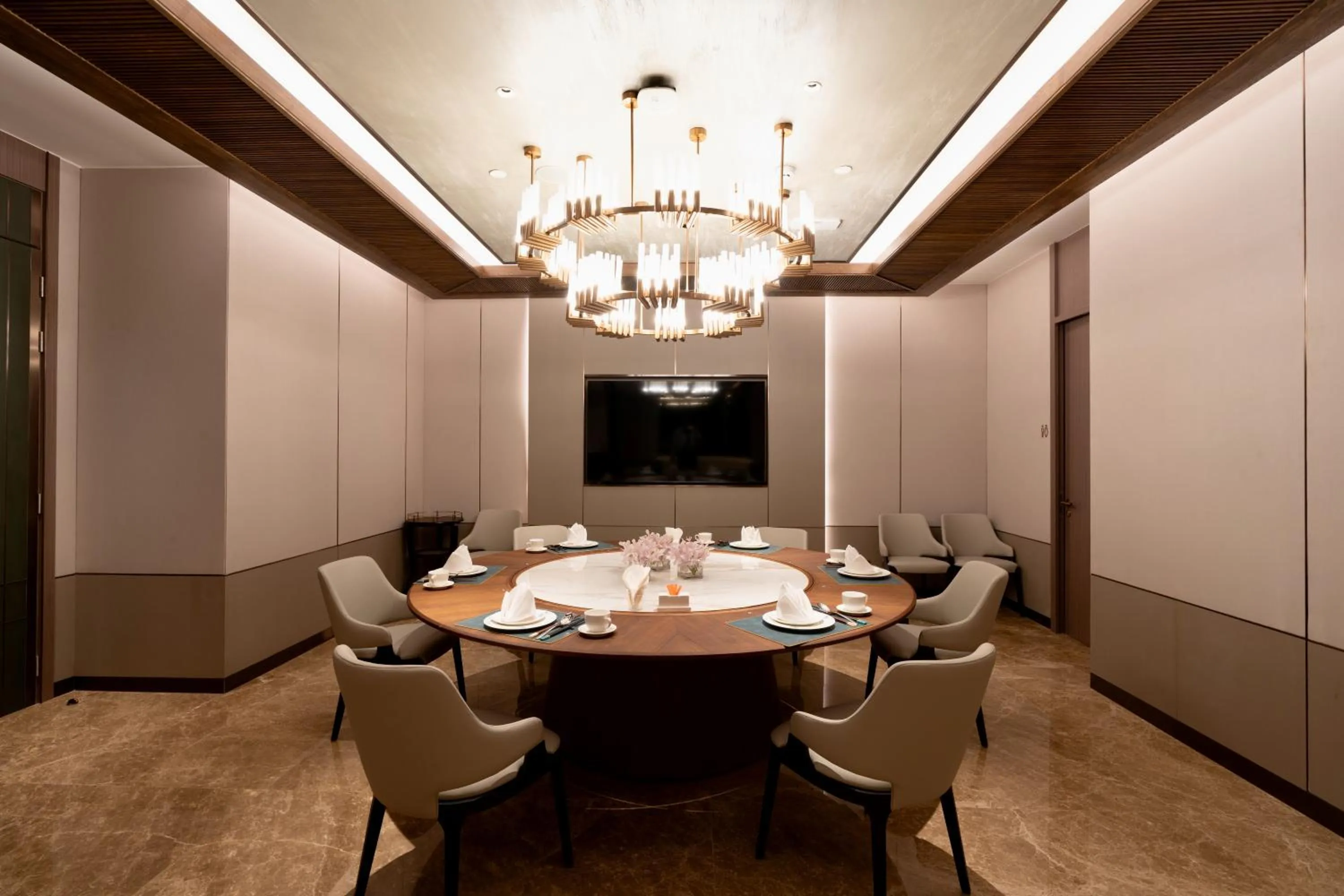 Restaurant/places to eat in Grande Centre Point Prestige Bangkok