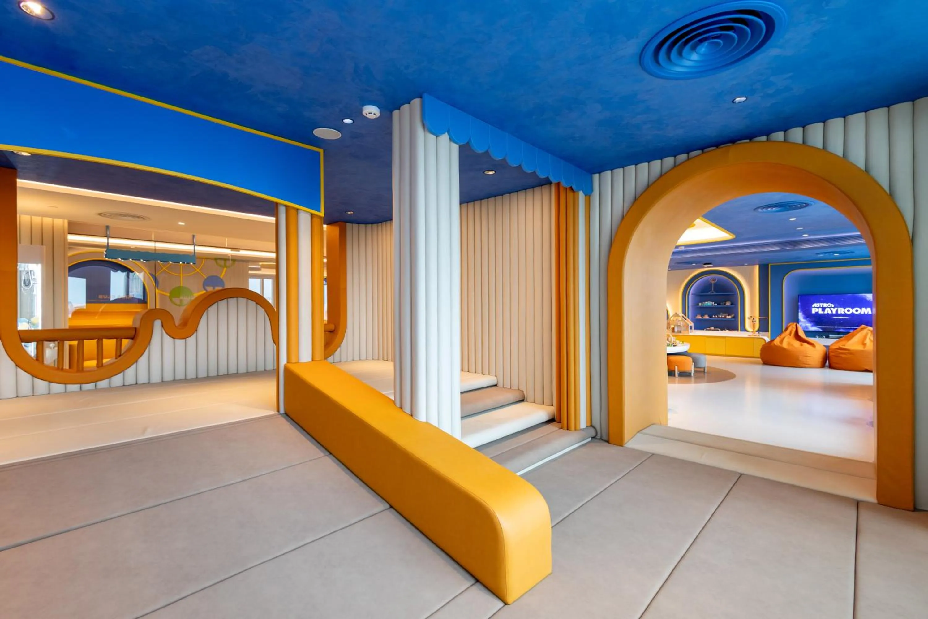 Children play ground in Grande Centre Point Prestige Bangkok