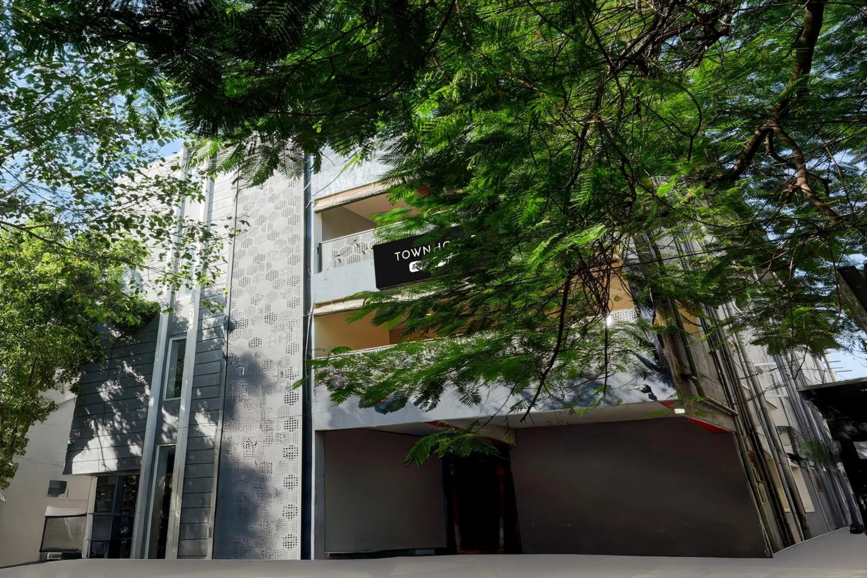 Facade/entrance in Super Townhouse T Nagar Chennai