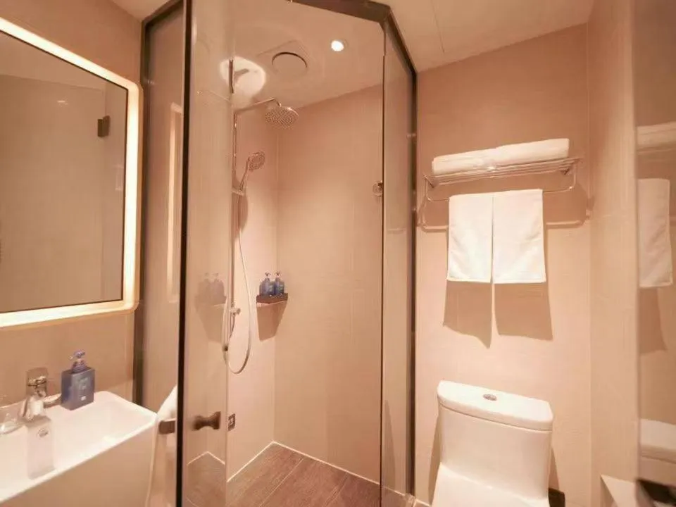 Property building in Hanting Hotel Beijing Huilongguan Subway Station