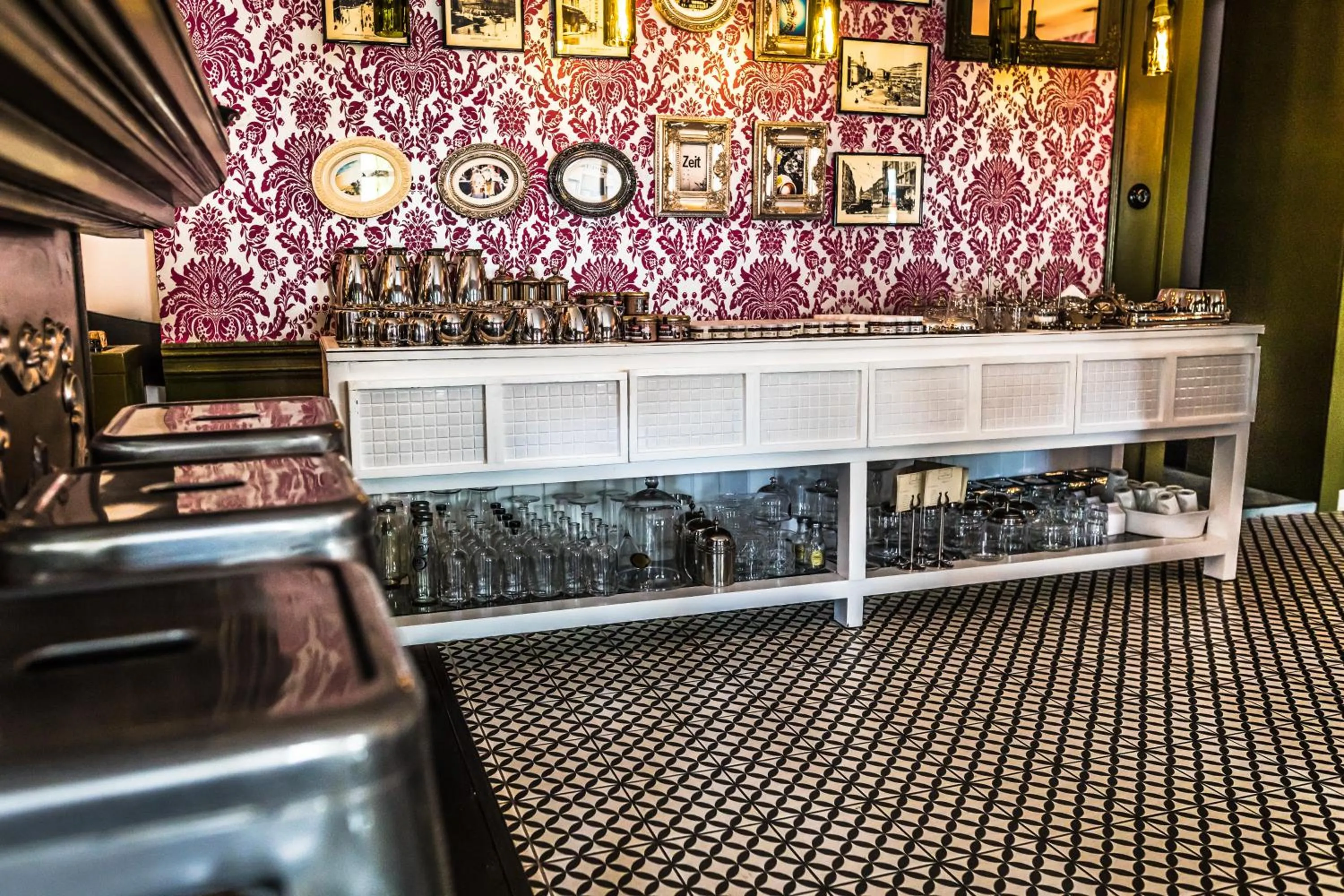 Restaurant/places to eat in Boutique Hotel Massimos