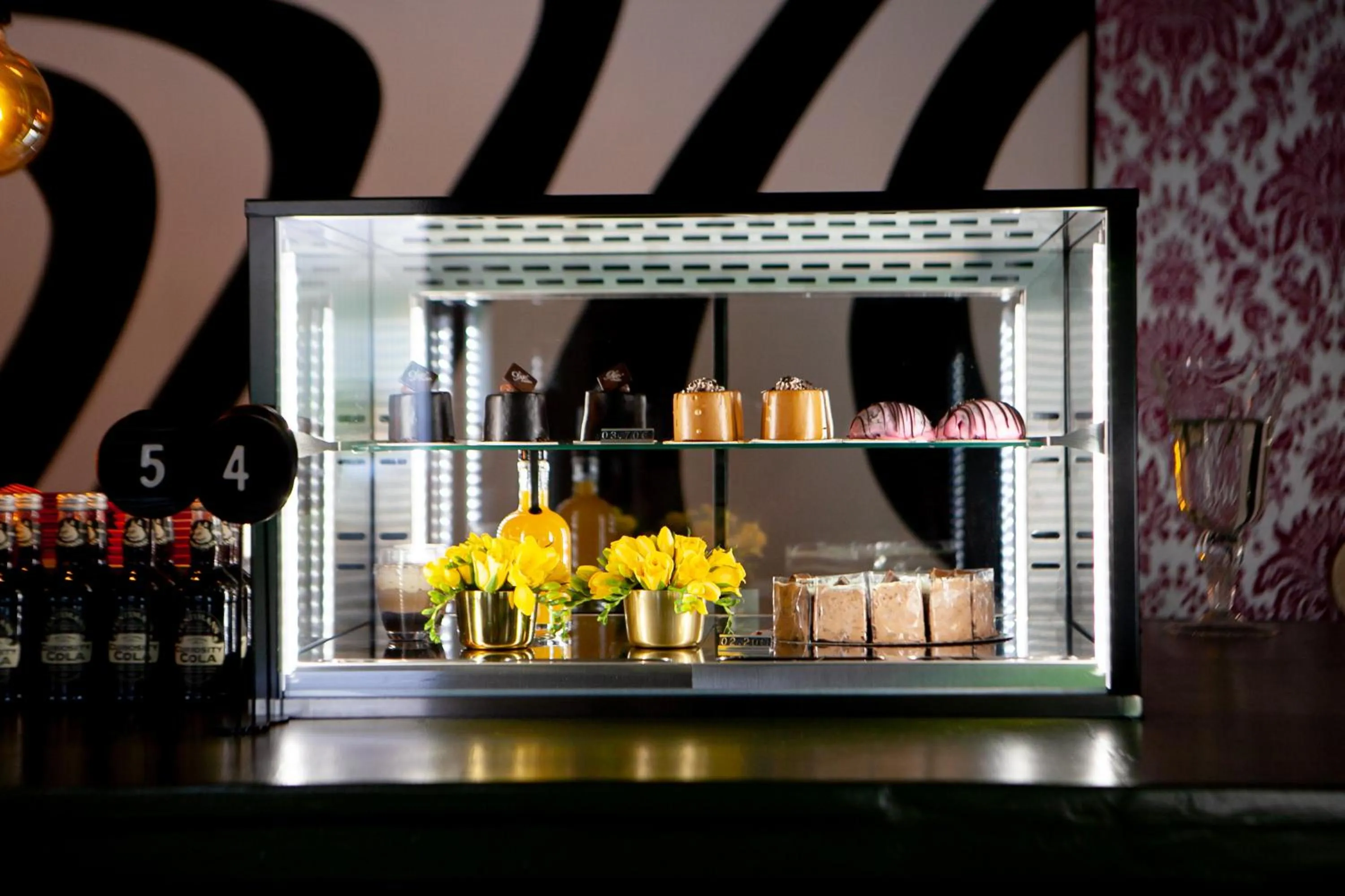 Restaurant/places to eat in Boutique Hotel Massimos