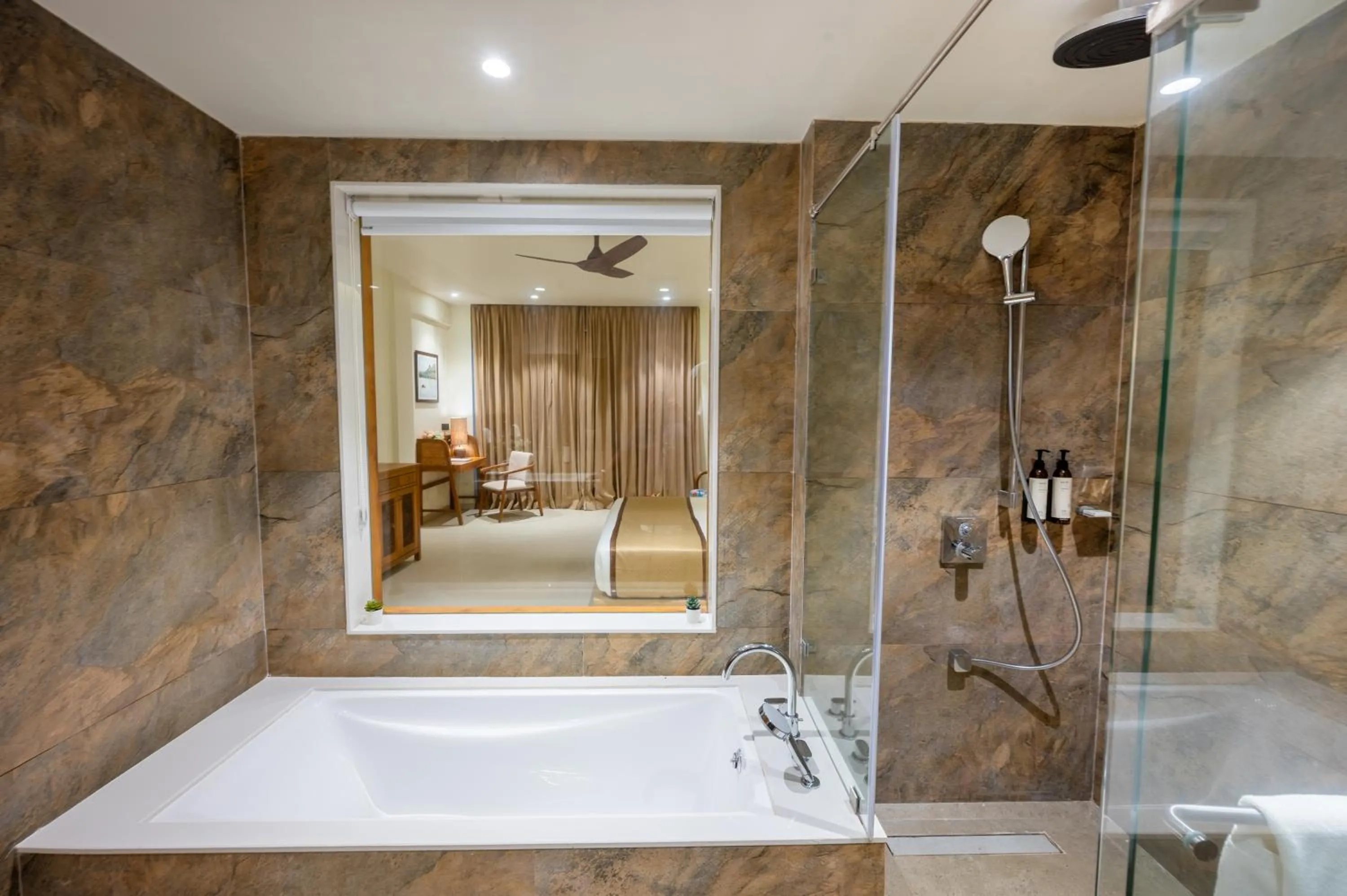 Shower in ARK Lake Resort, Igatpuri