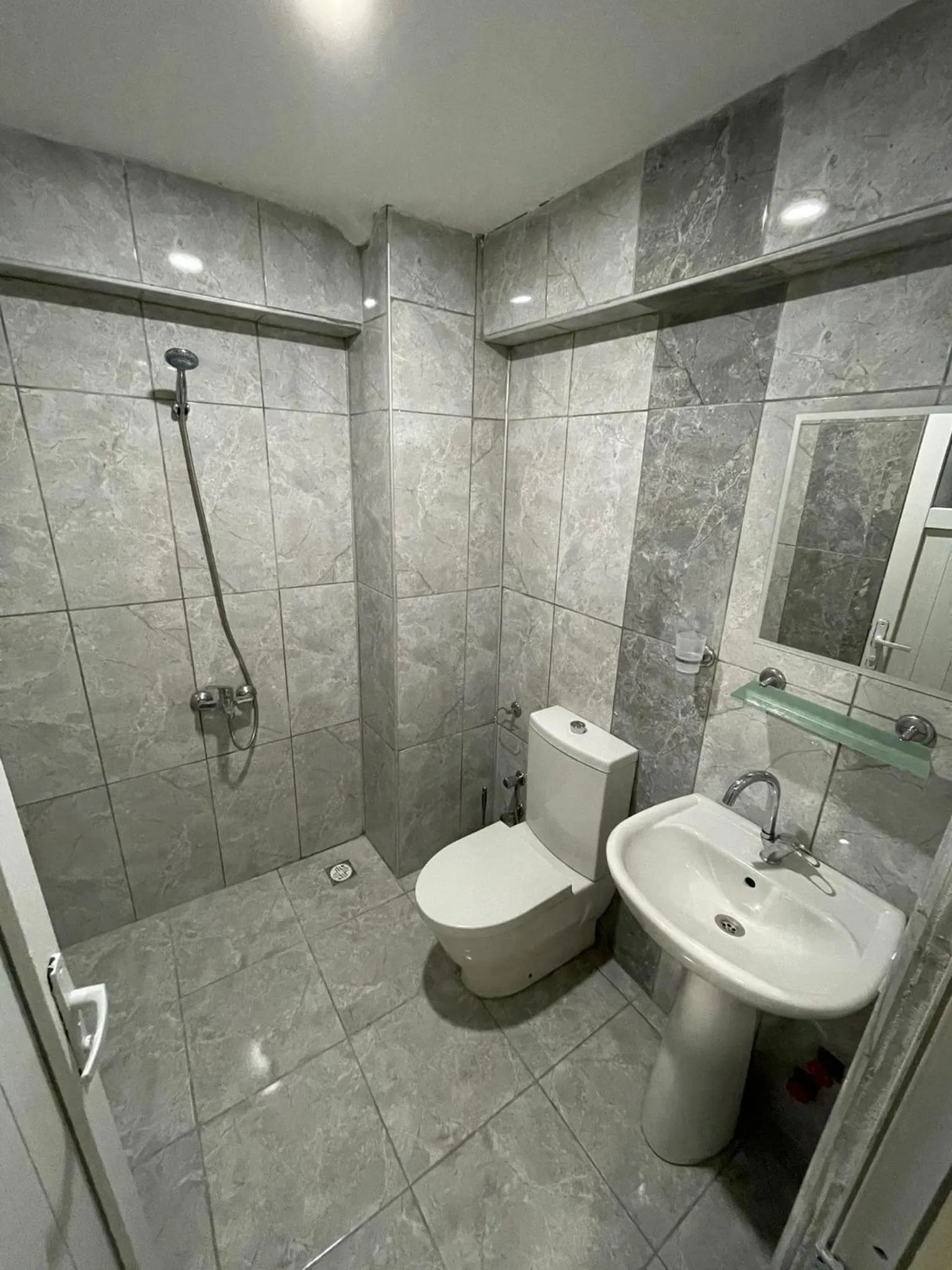 Shower in Denizhan Hotel