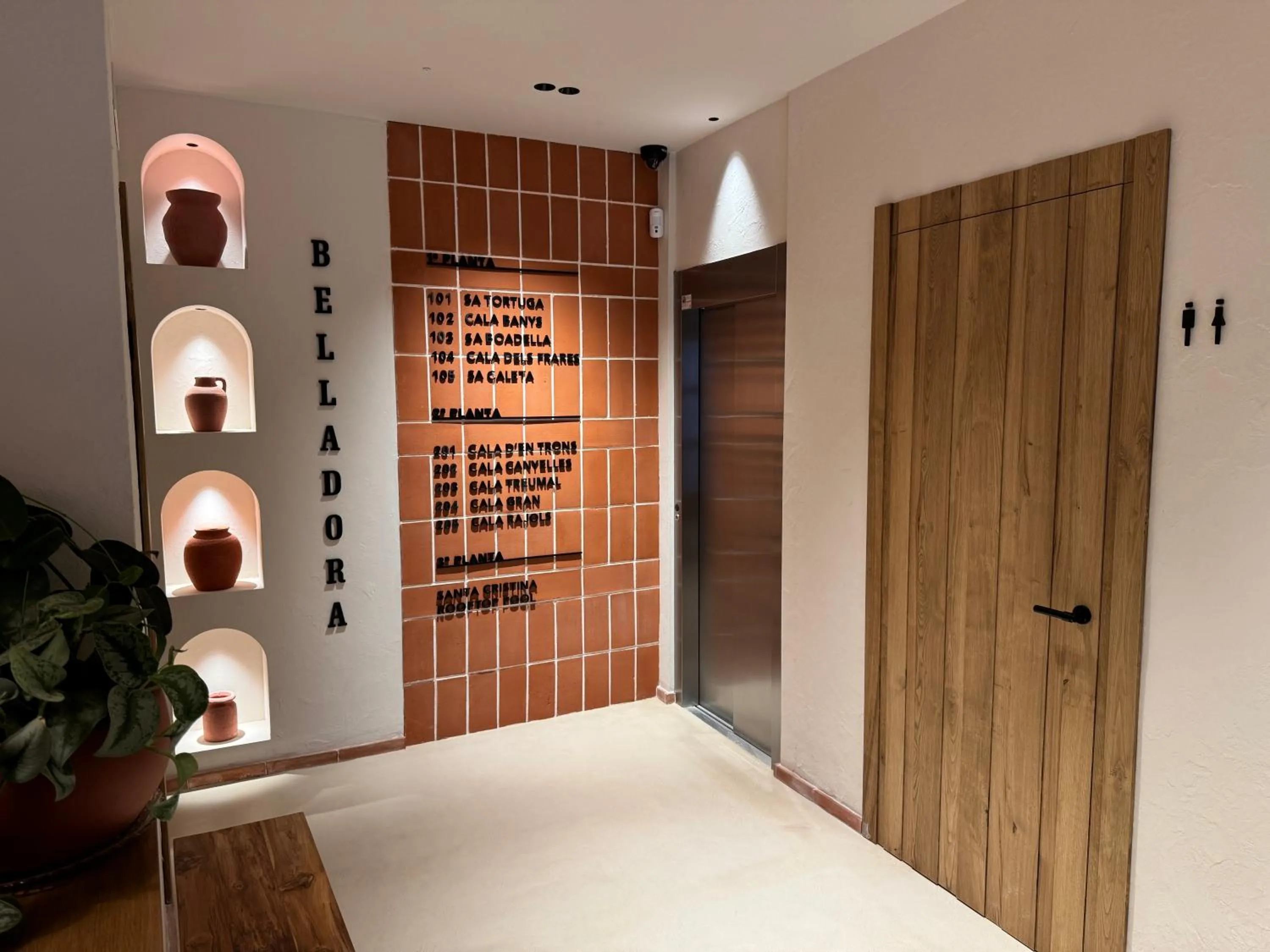 Lobby or reception in BELLADORA Hotel Boutique