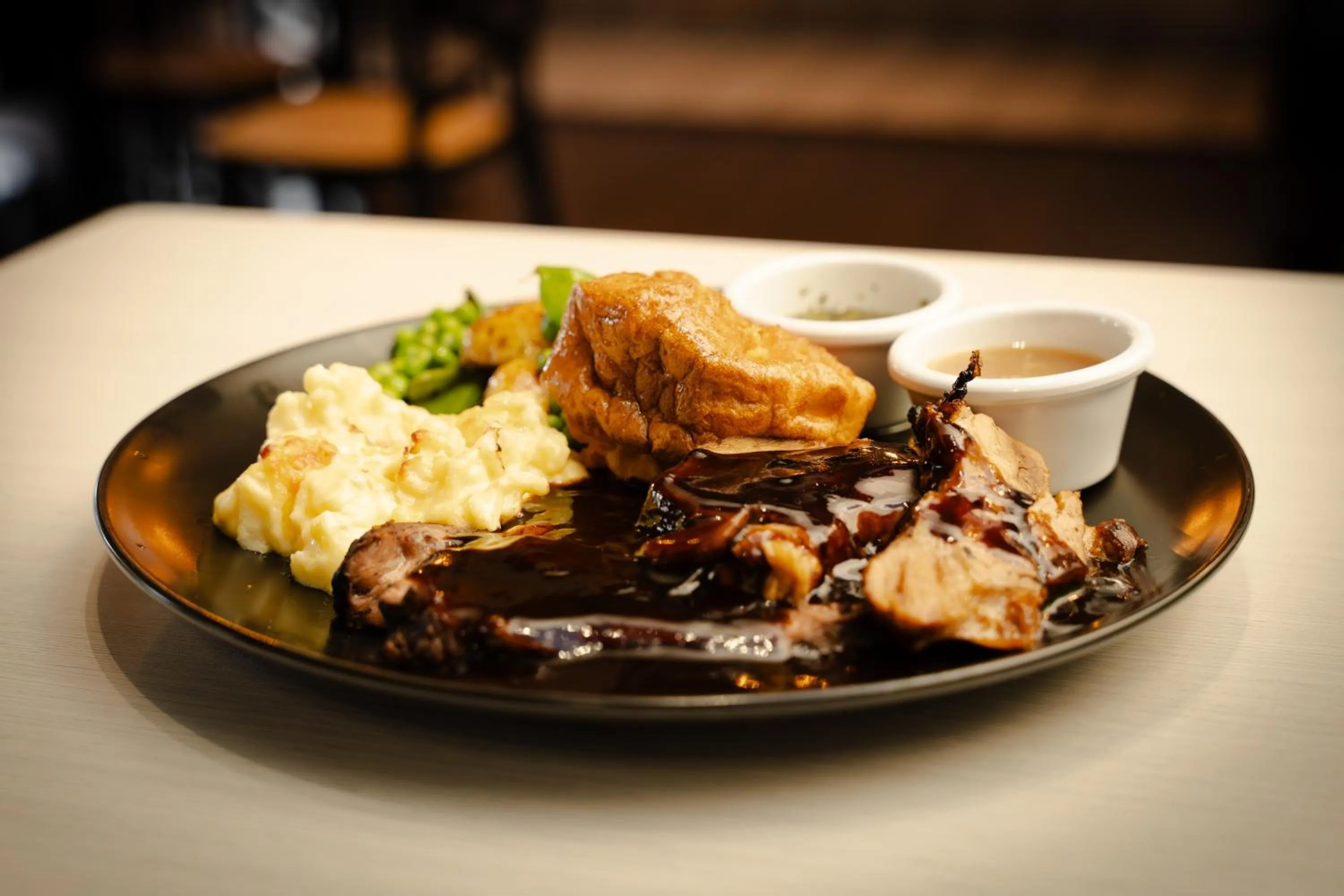 Restaurant/places to eat in The Burlington Hotel