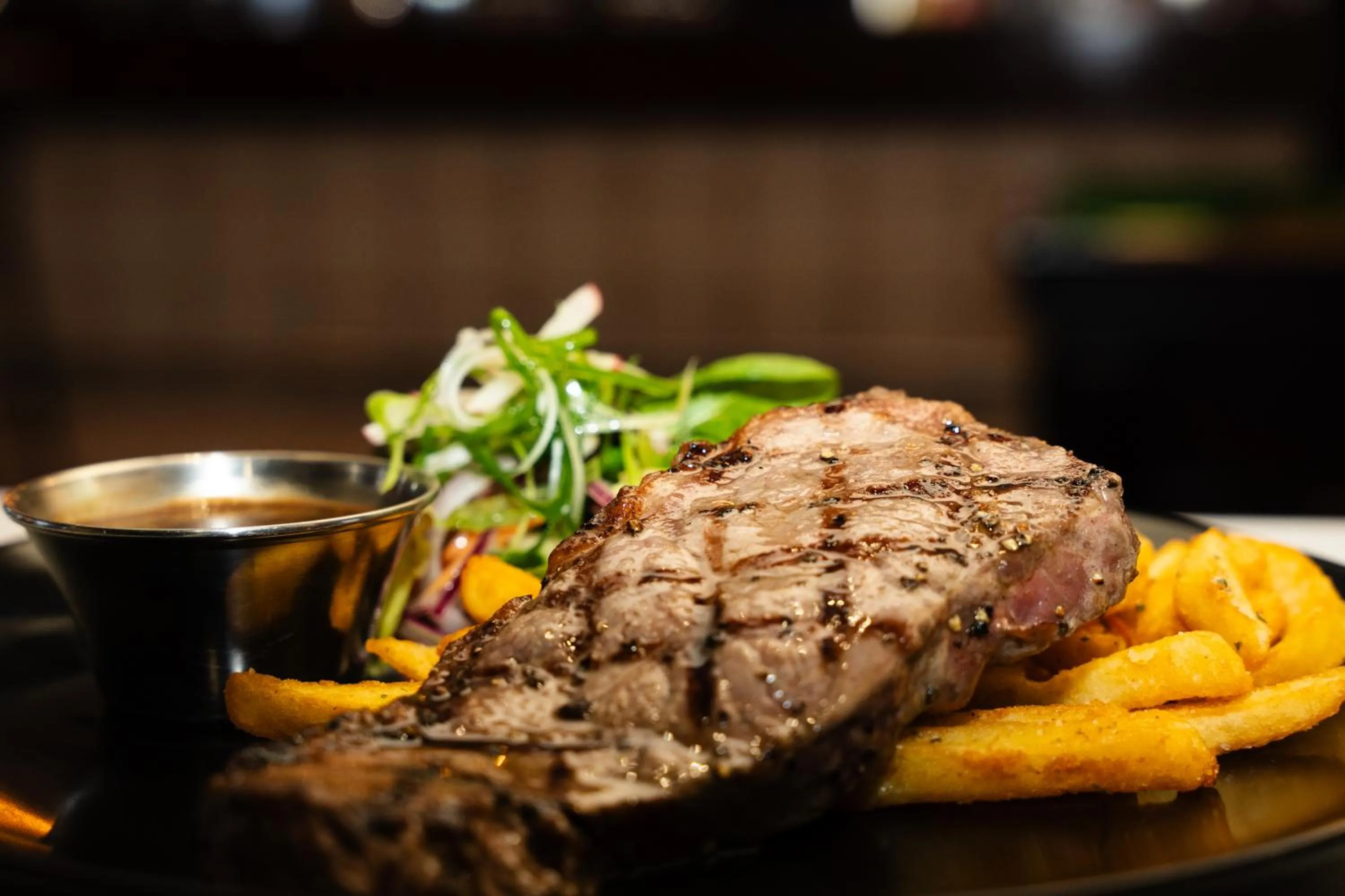 Restaurant/places to eat in The Burlington Hotel