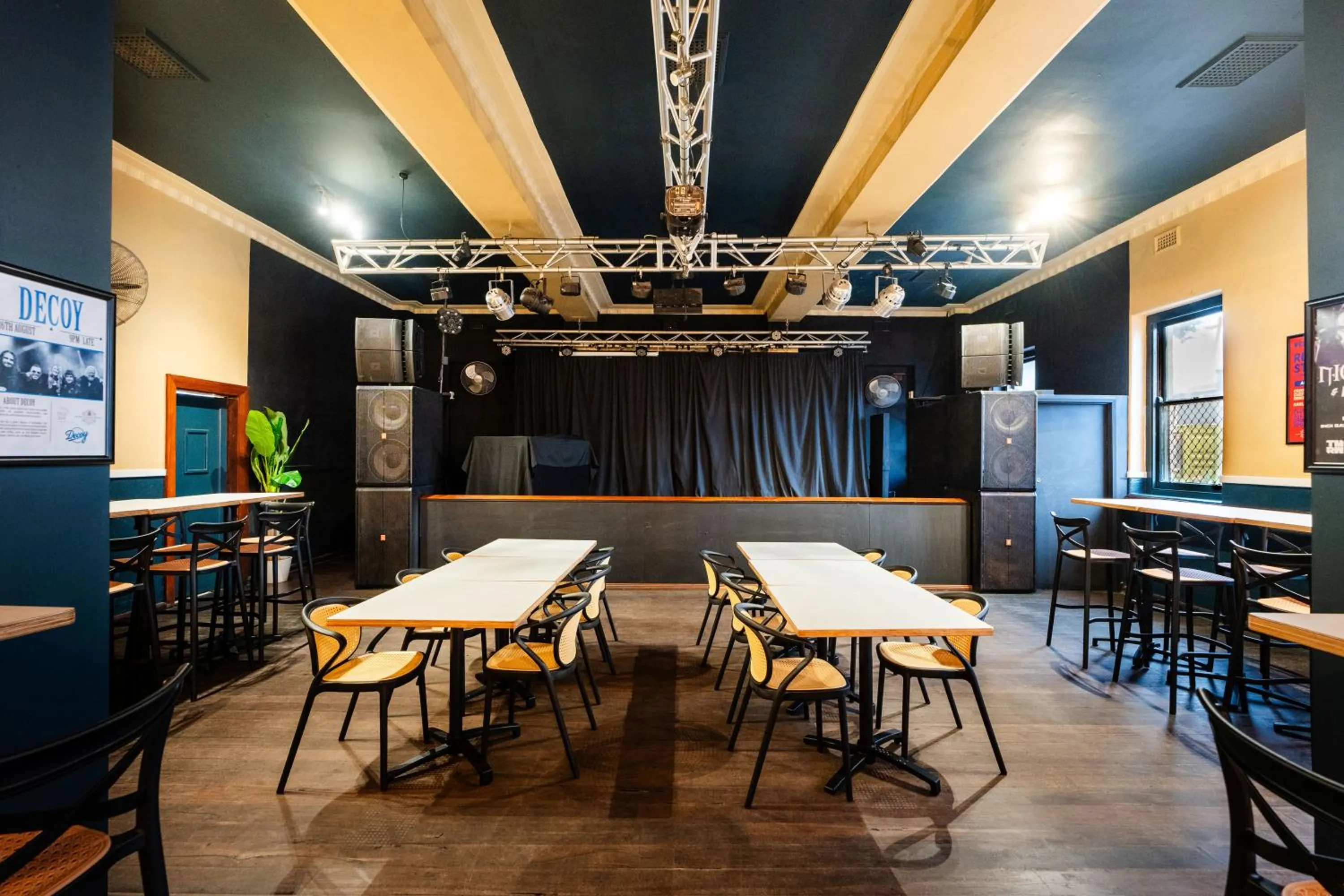 Restaurant/places to eat in The Burlington Hotel