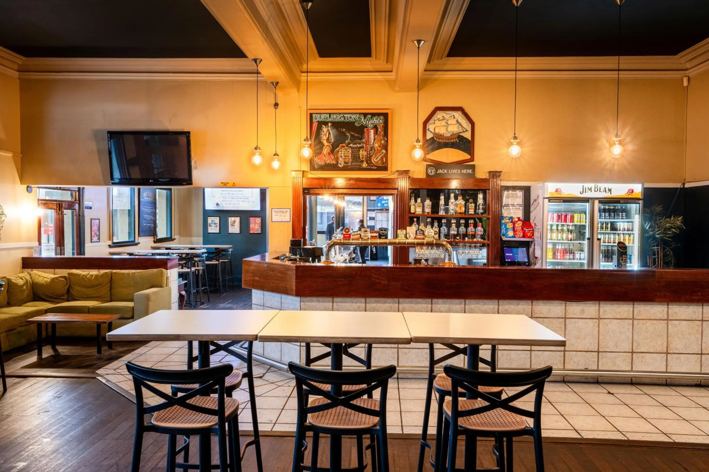 Restaurant/places to eat in The Burlington Hotel