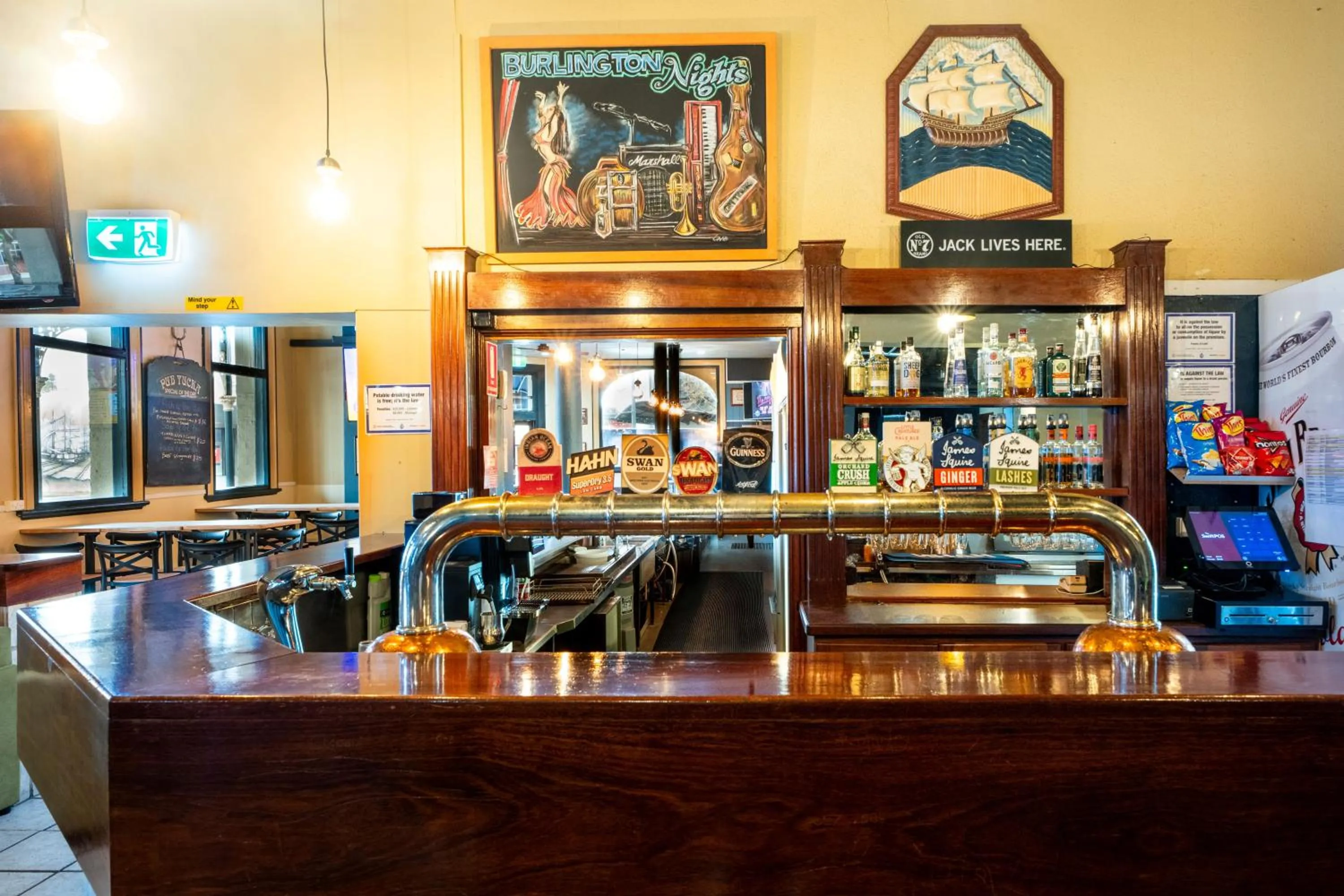 Restaurant/places to eat in The Burlington Hotel