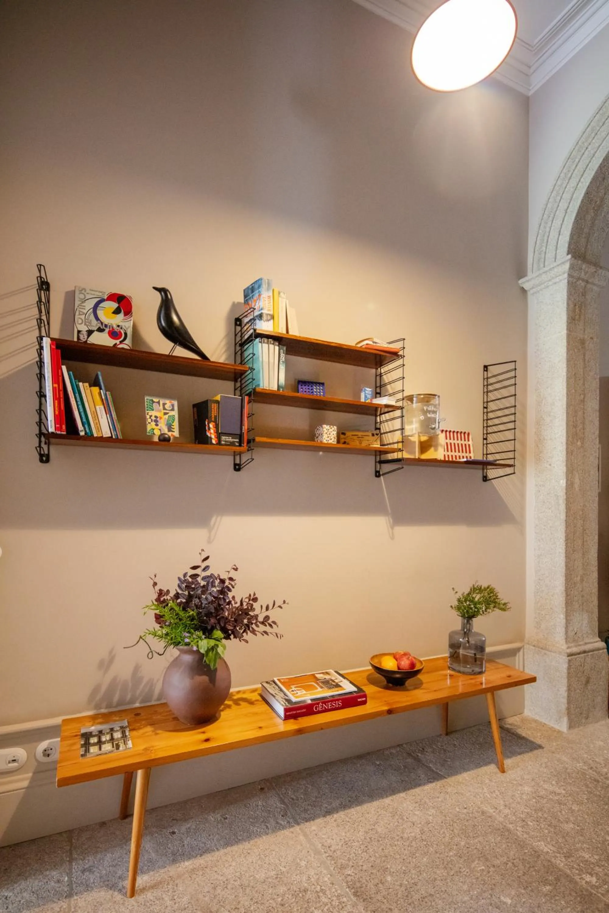 Library in Baumhaus Serviced Living - Art & Design Apartments