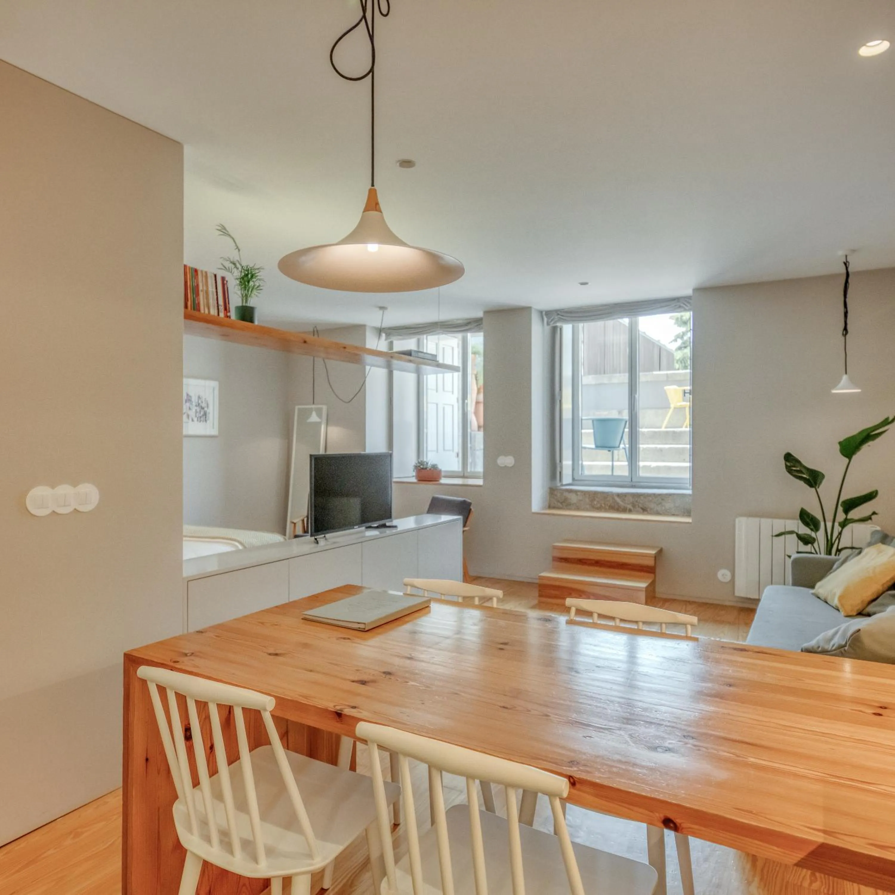 Library in Baumhaus Serviced Living - Art & Design Apartments