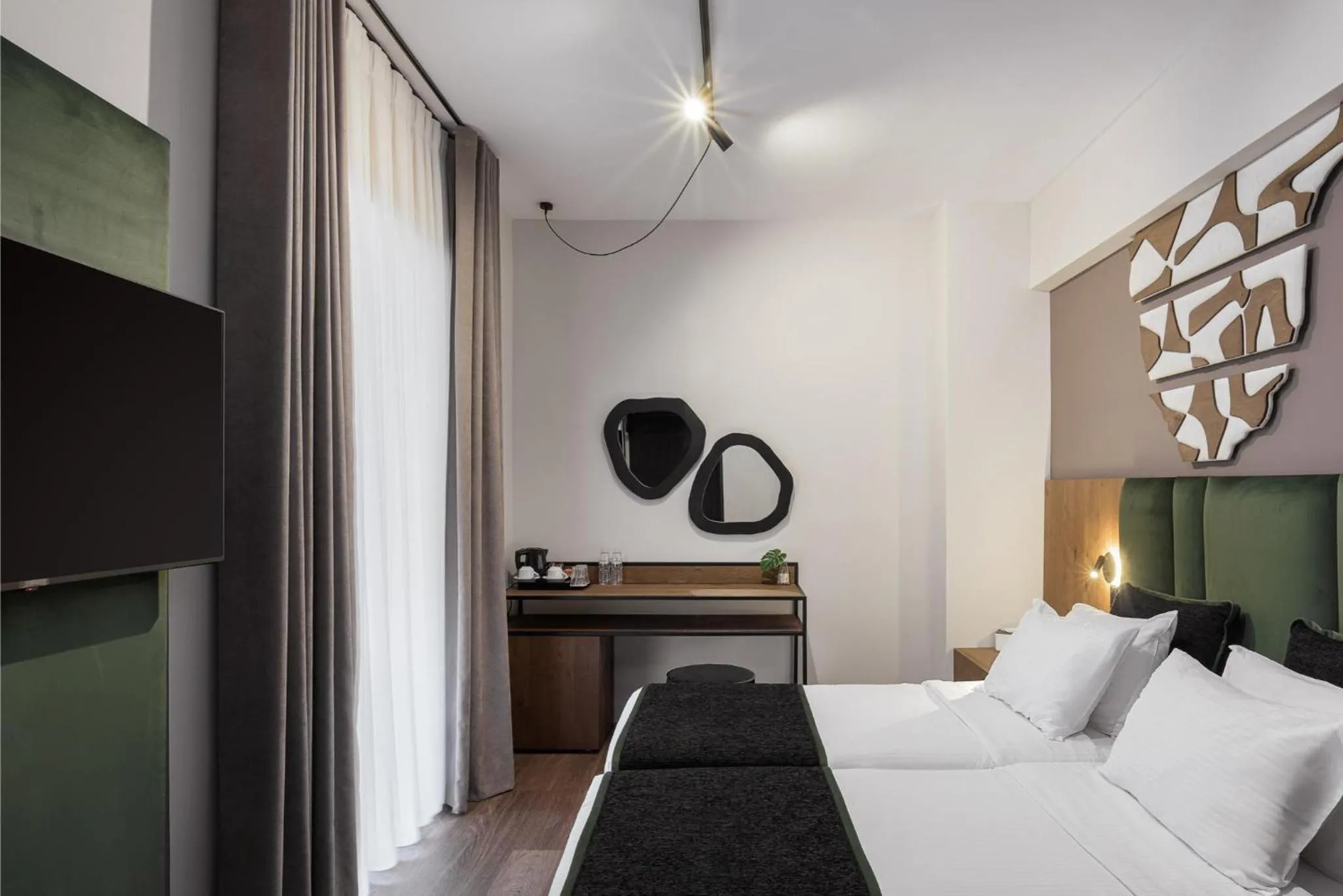 Bed in Acropolis Select