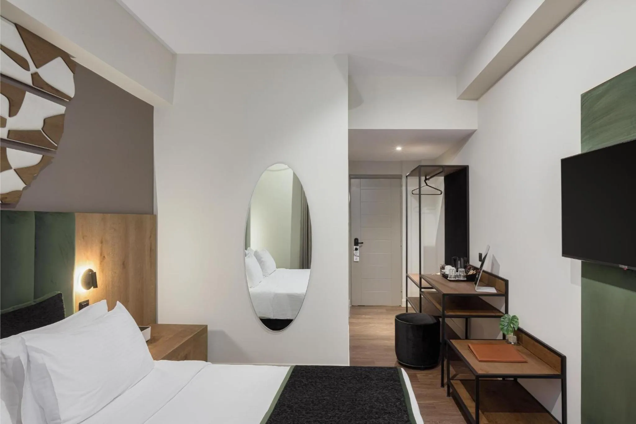 Bed in Acropolis Select