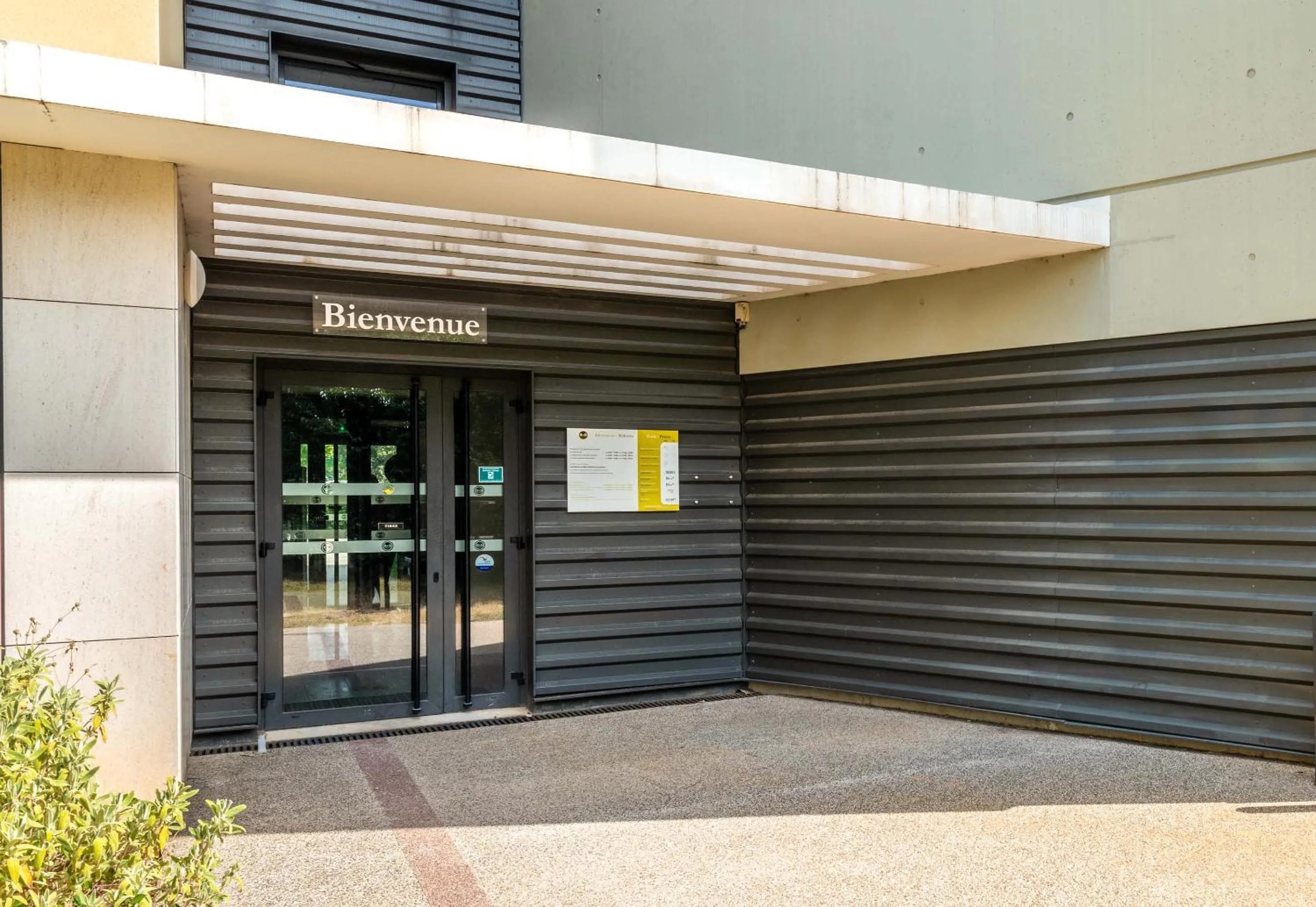 Facade/entrance in B&B HOTEL Montpellier Centre Le Millénaire