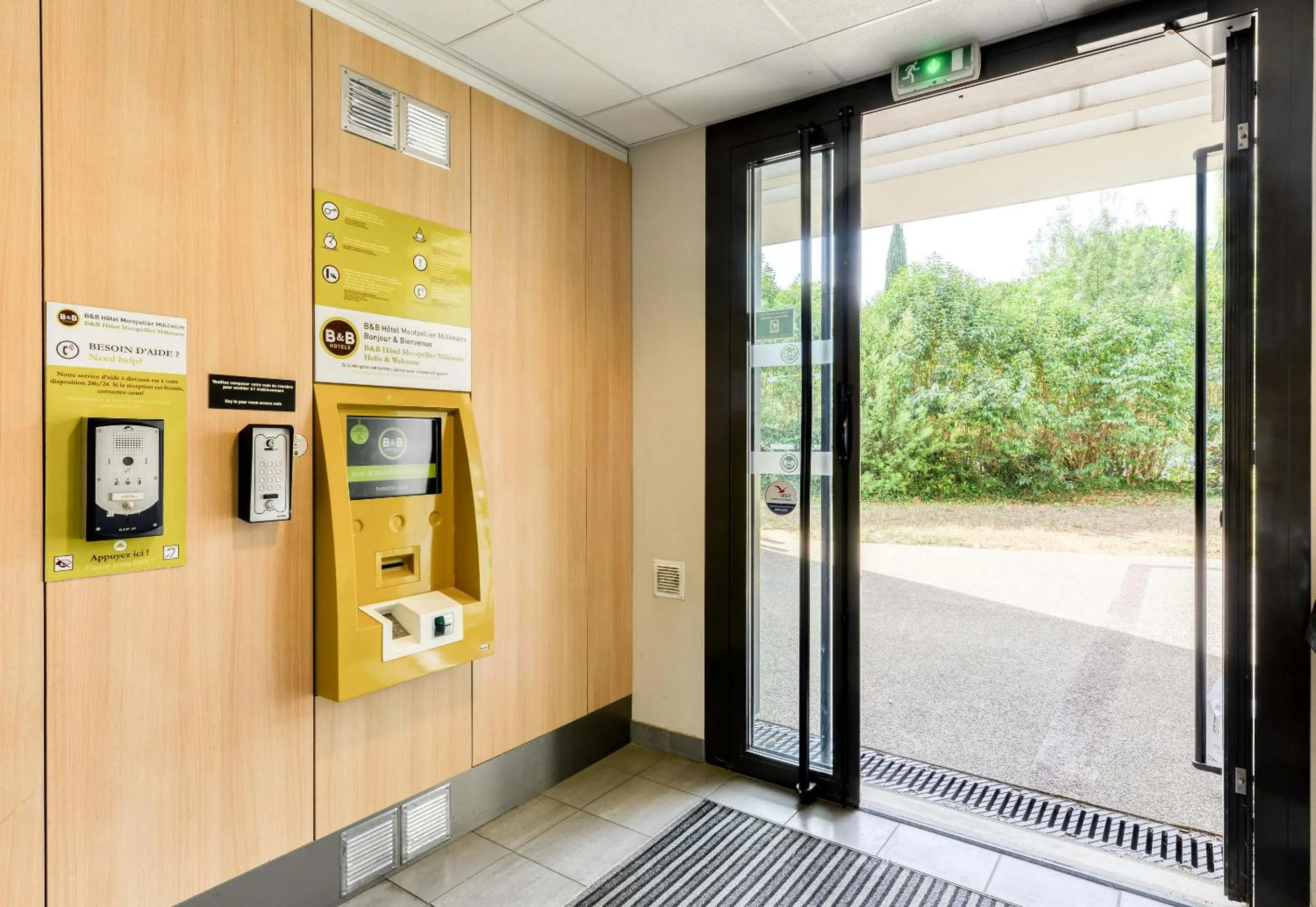 Facade/entrance in B&B HOTEL Montpellier Centre Le Millénaire