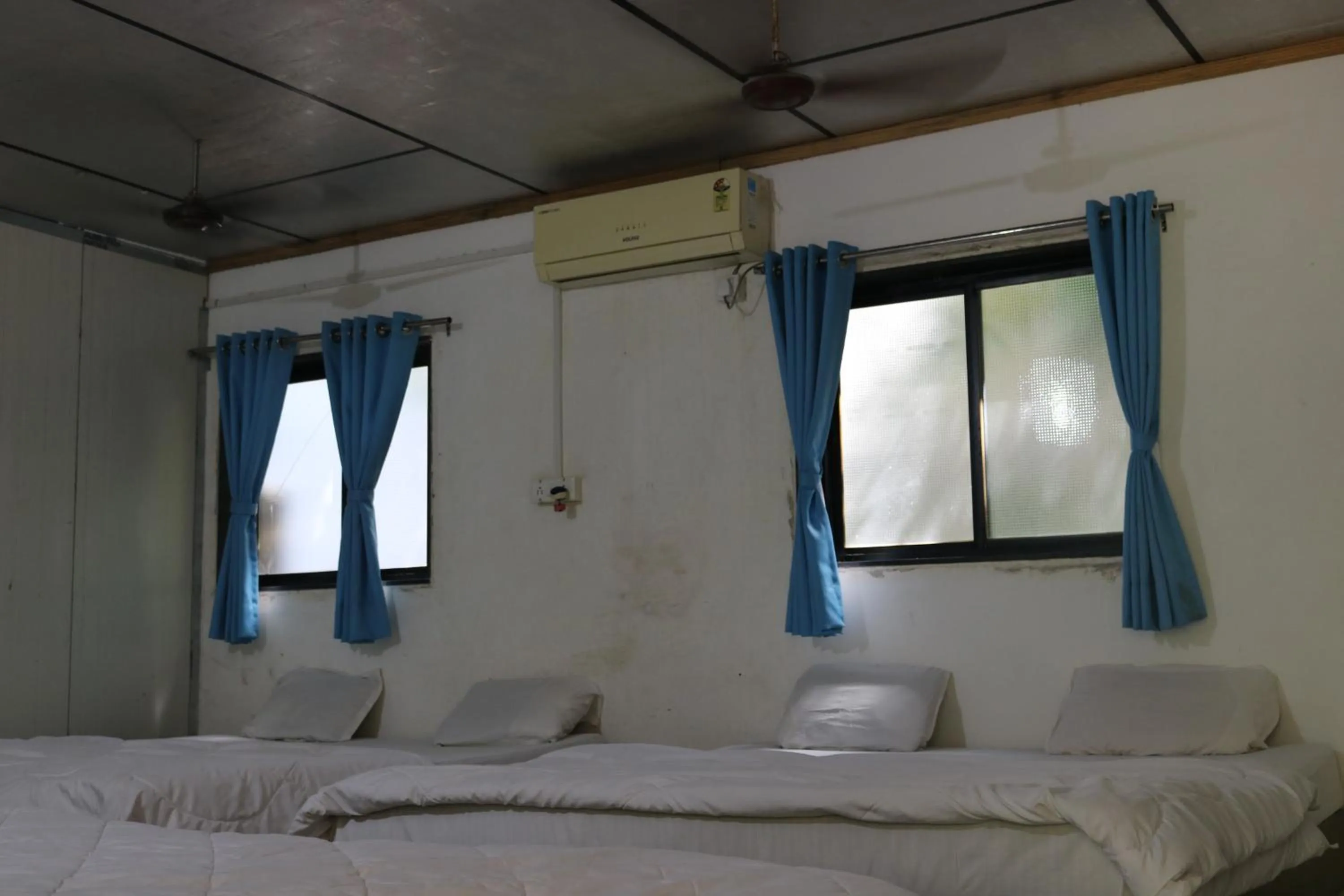 Bed in The Wilds Villa Gir Jungle Stay with Swimming Pool