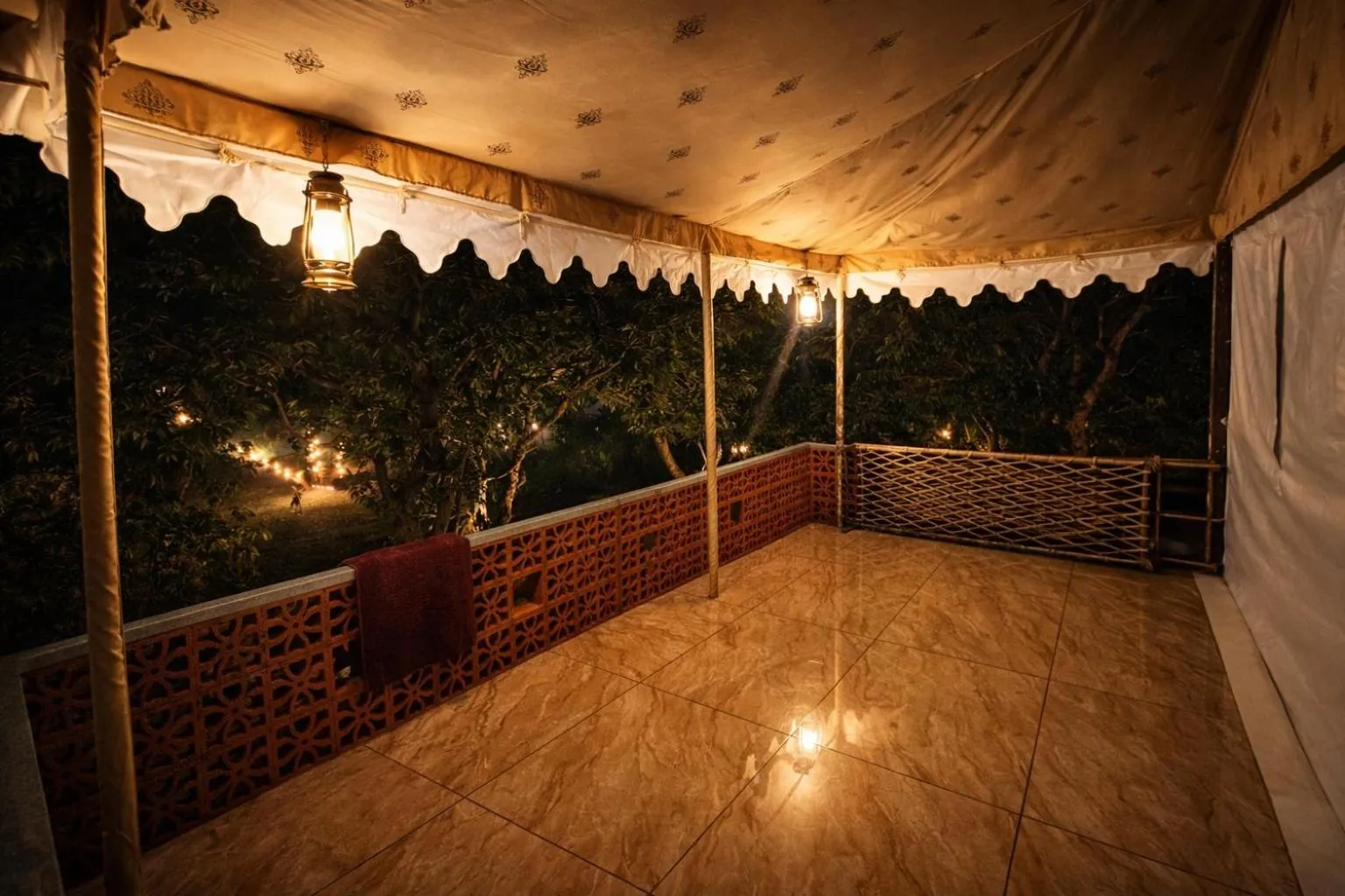 Balcony/Terrace in The Wilds Villa Gir Jungle Stay with Swimming Pool