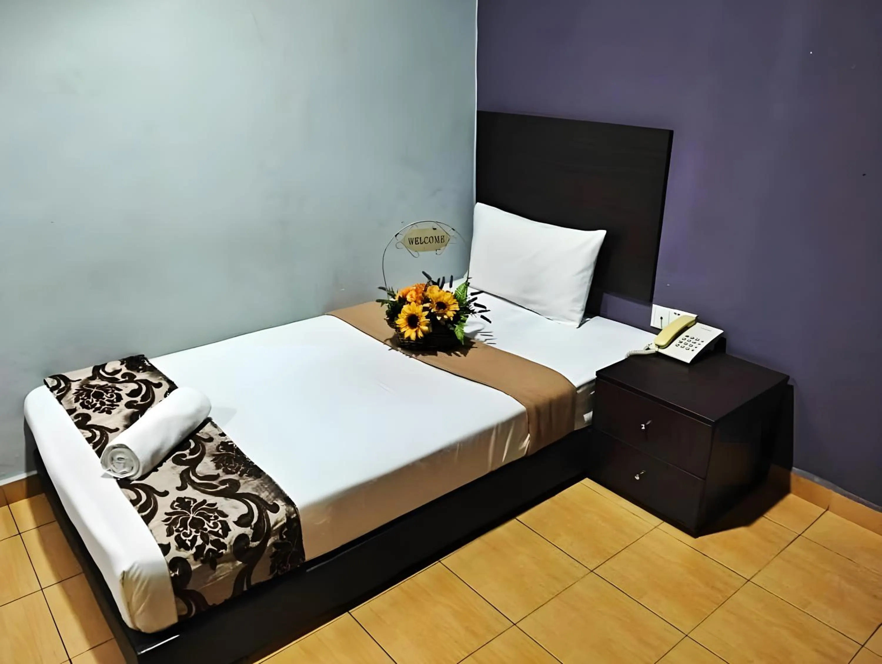 Bedroom, Bed in Hotel Sayang