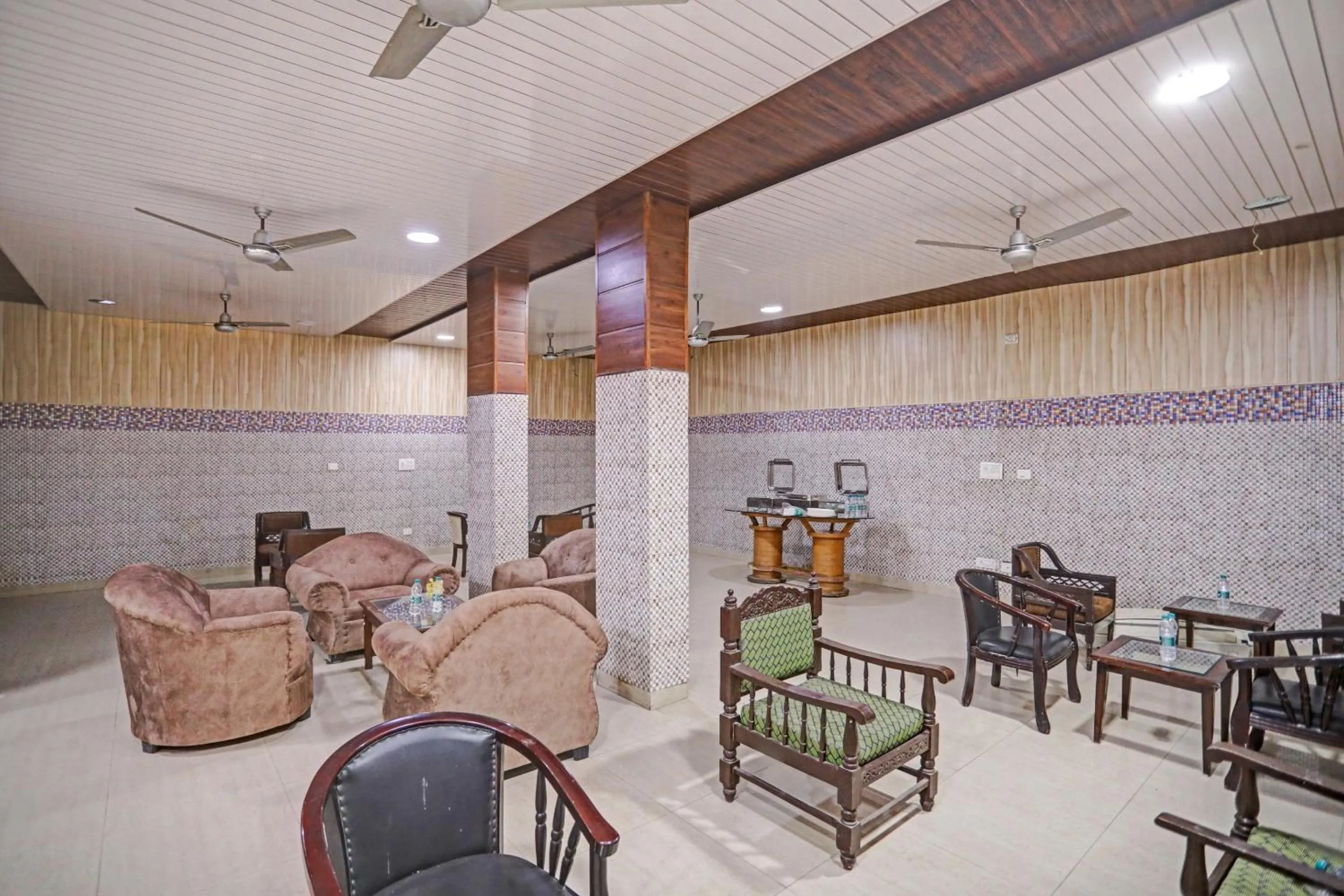 Lobby or reception in Townhouse The Premier View Near ISKCON Temple Noida