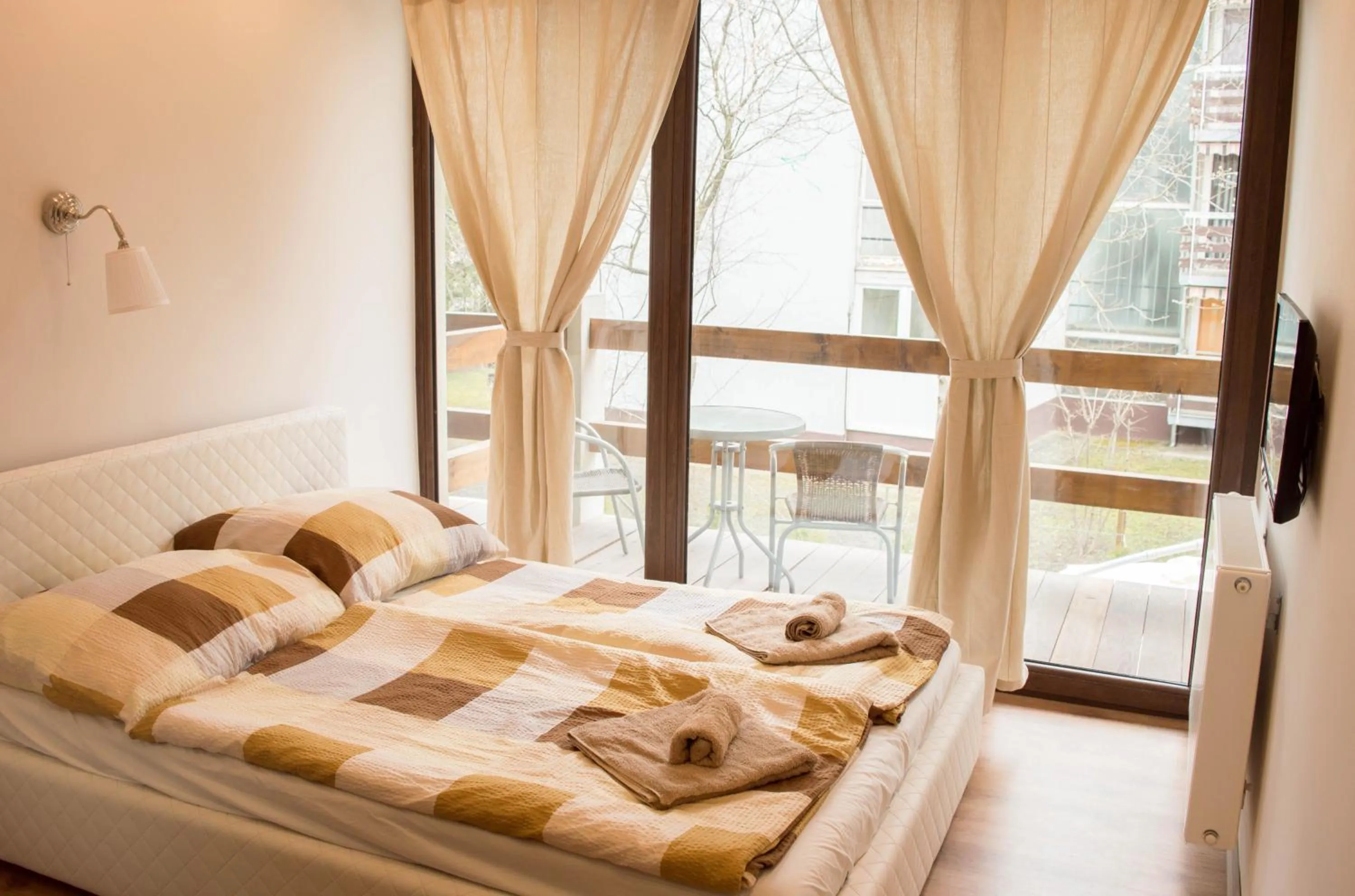 Bed in Silver Garden