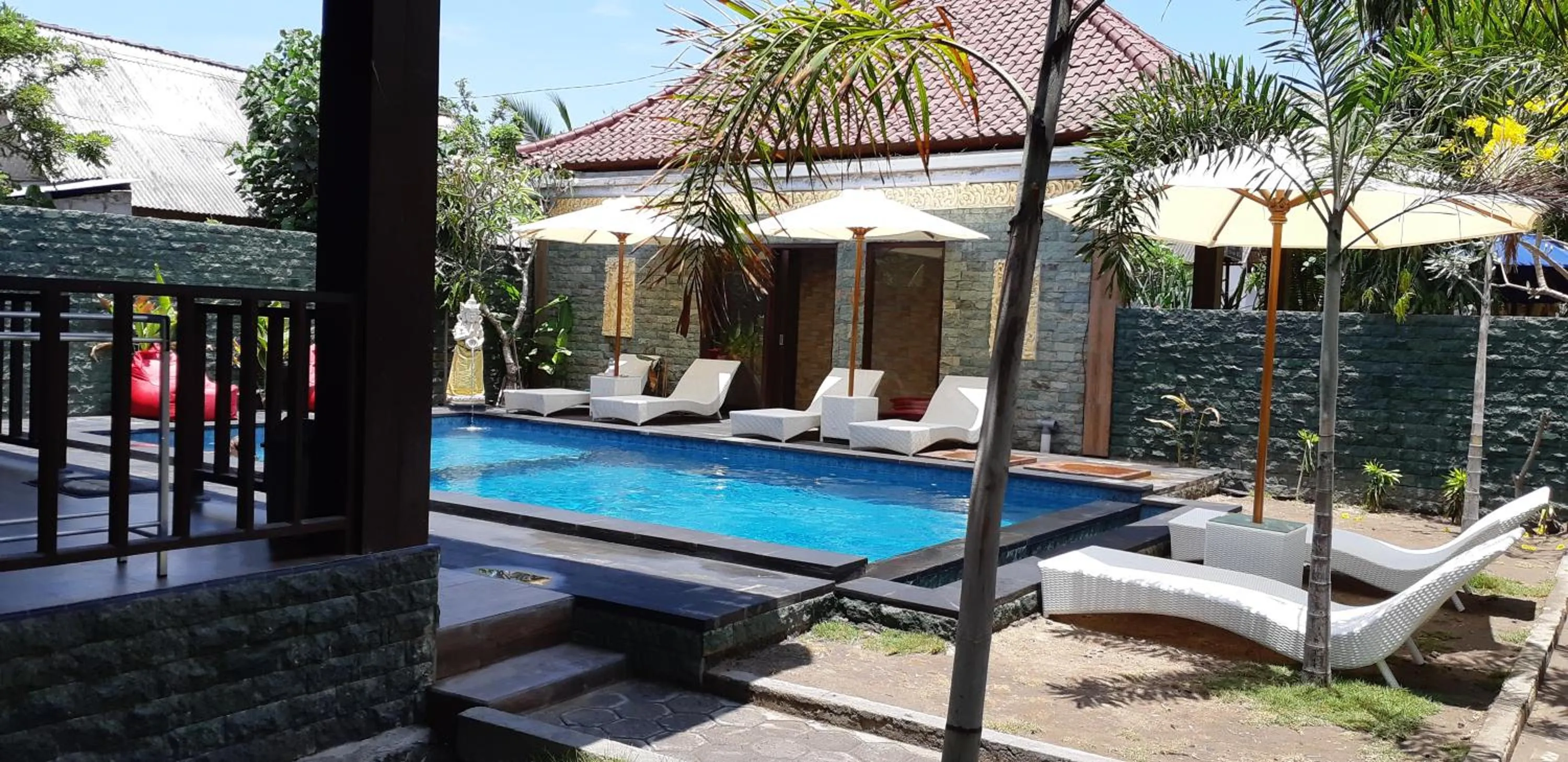 Swimming pool in Bunutbali Villas88