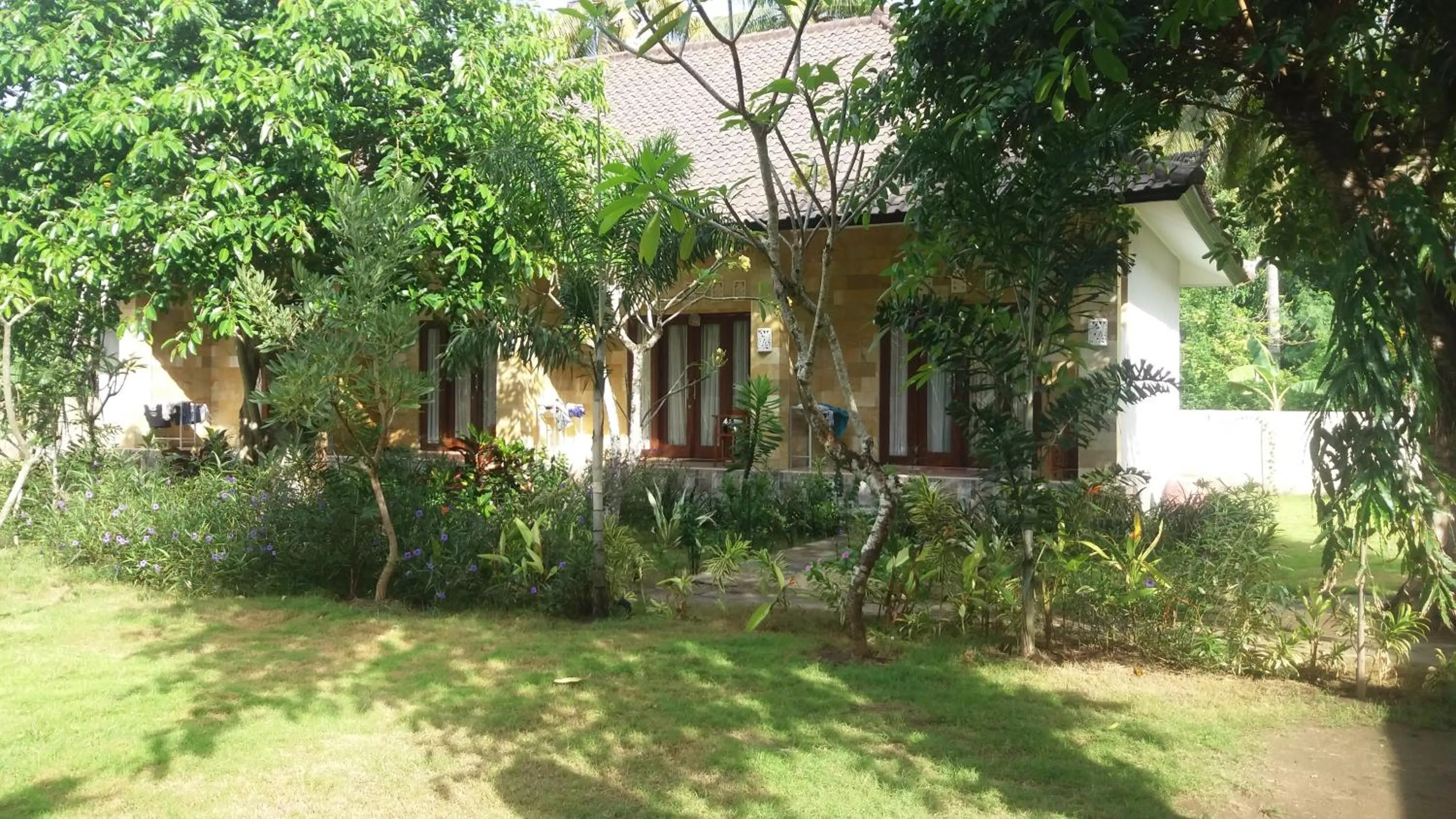 Garden in Bunutbali Villas88