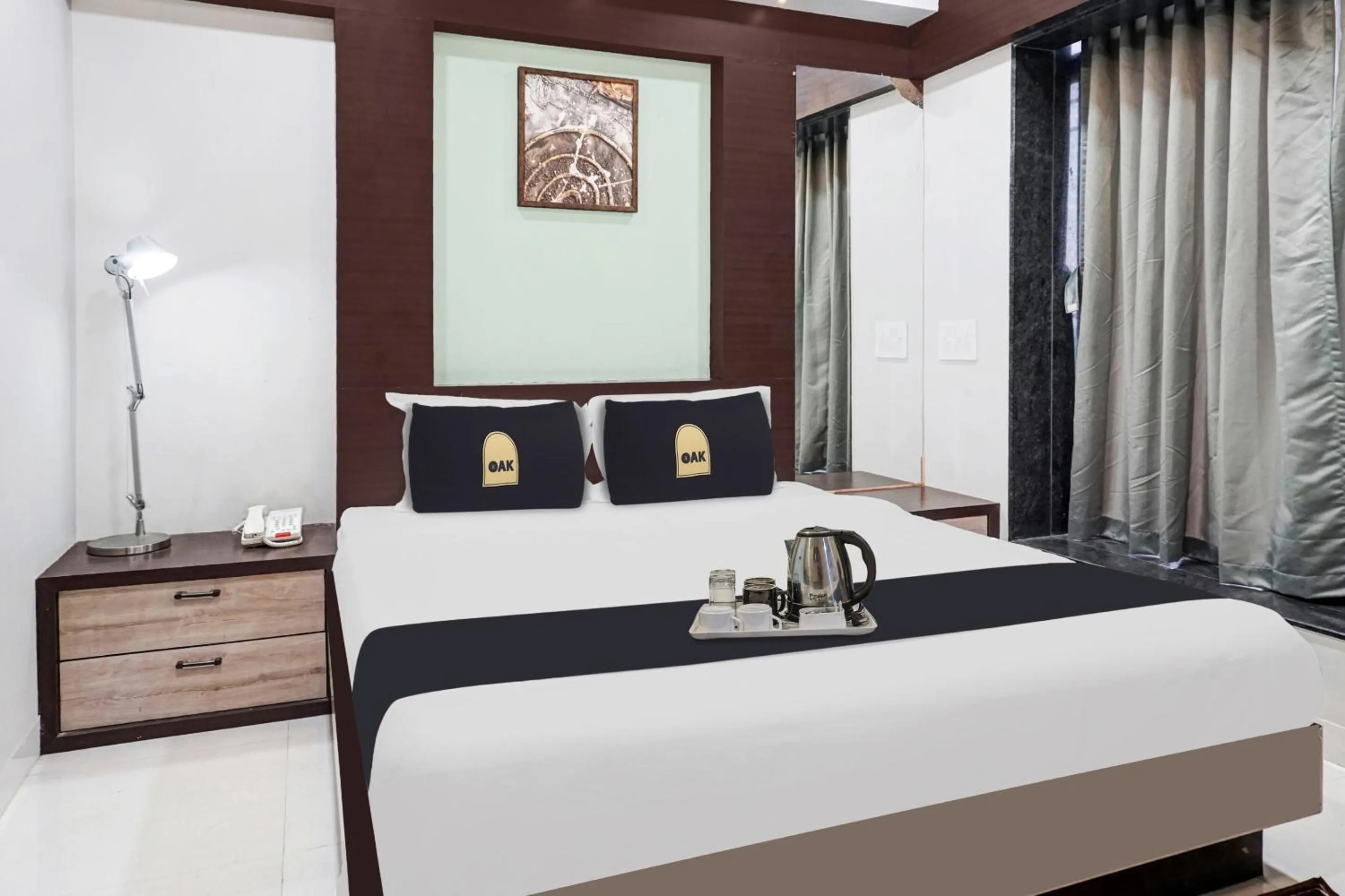 Photo of the whole room, Bed in Townhouse OAK Hotel Rajmudra