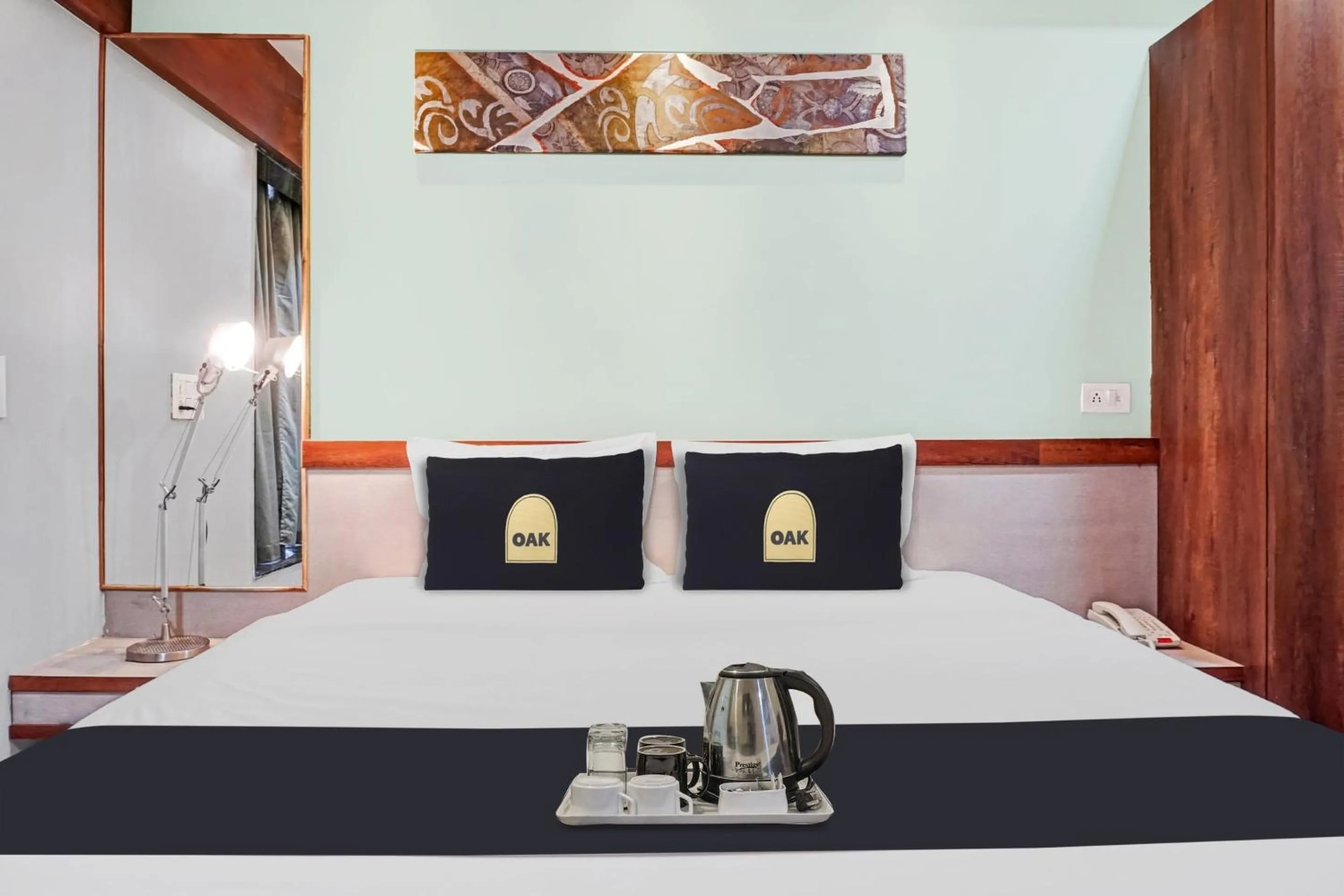 Bedroom, Bed in Townhouse OAK Hotel Rajmudra
