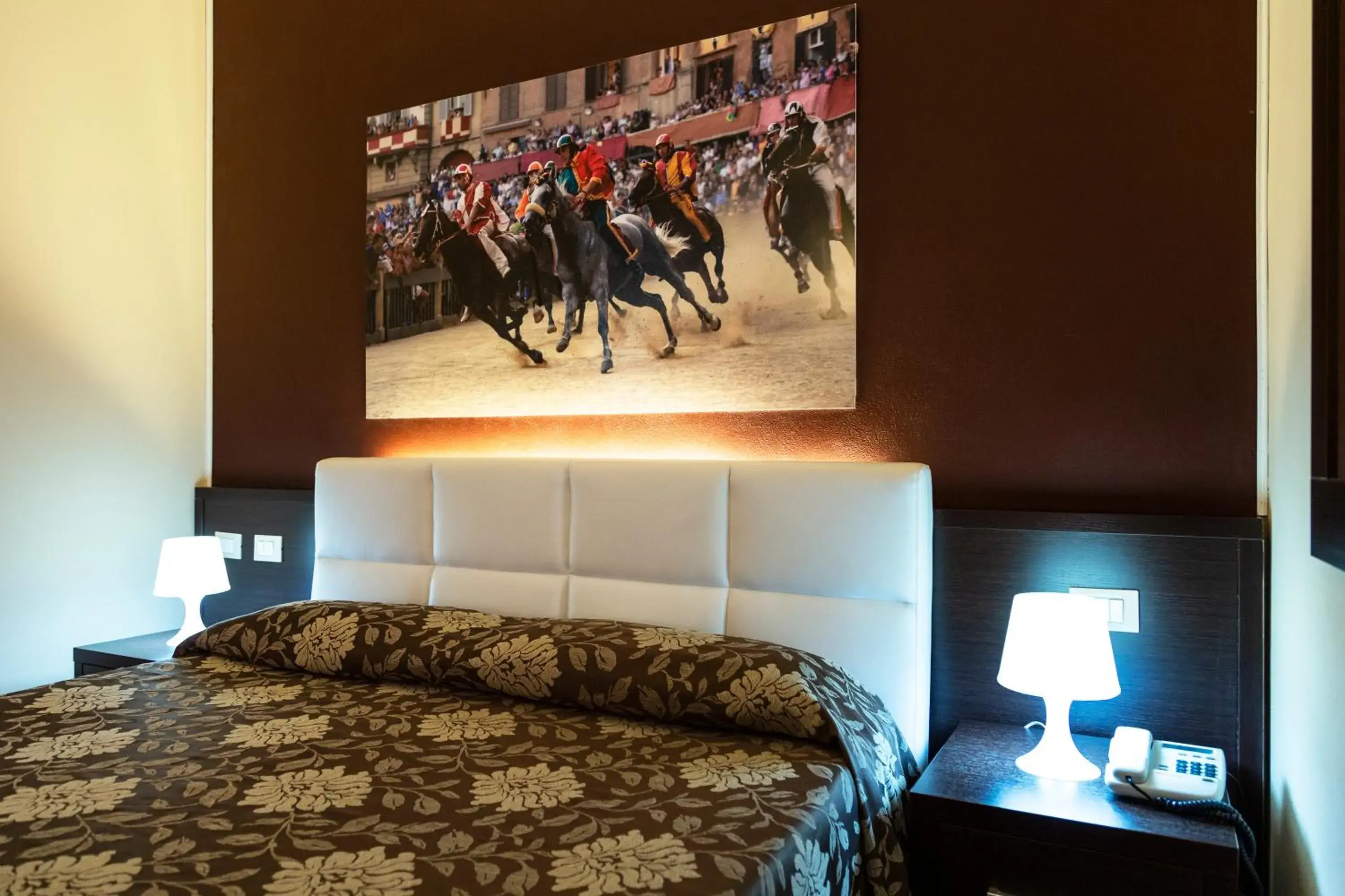 Superior Double or Twin Room with Garden View in Villa Montarioso Superior Double or Twin Room with Garden View in Villa Montarioso