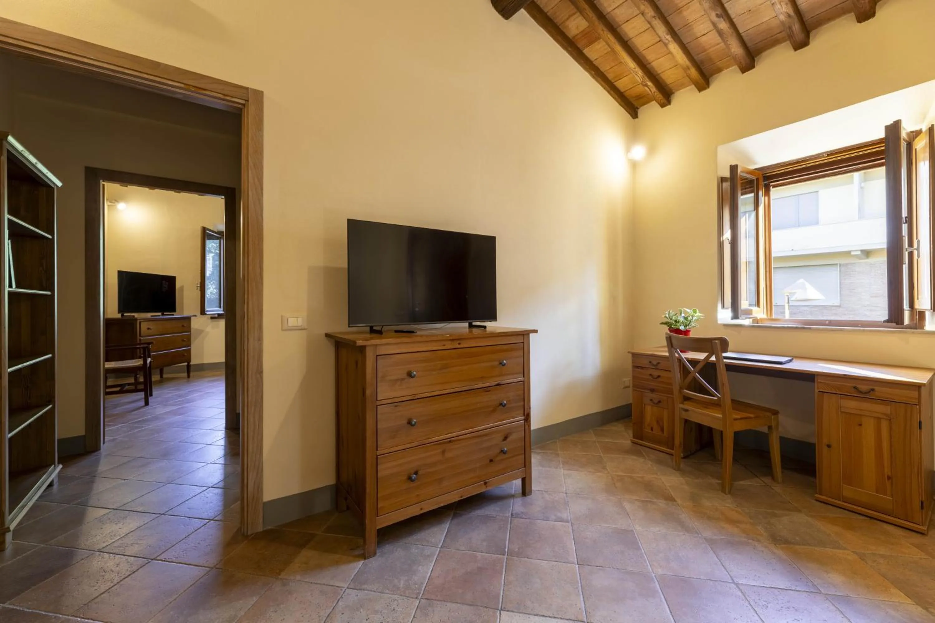 TV and multimedia in Villa Montarioso