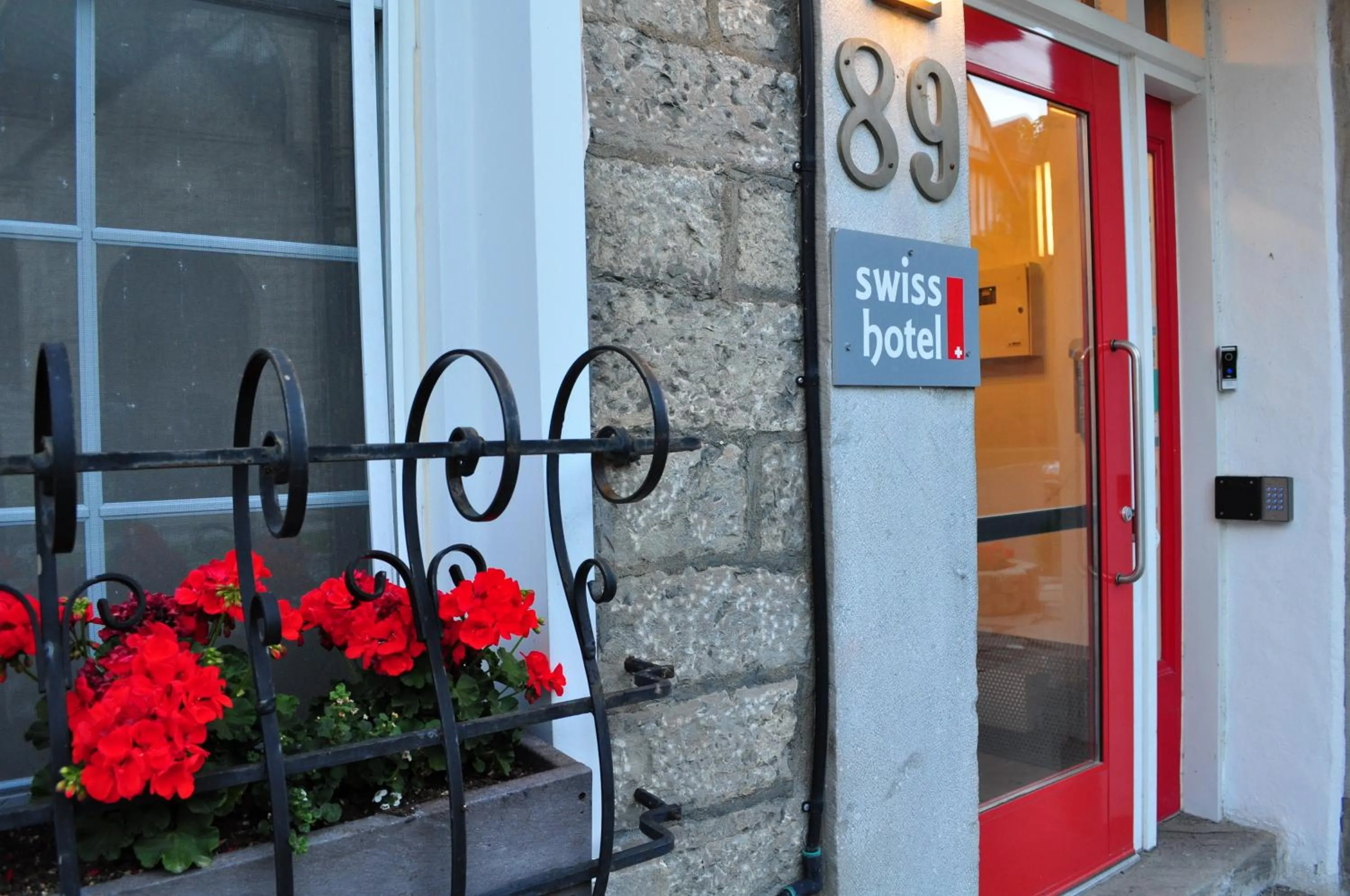 Facade/entrance in Swiss Hotel