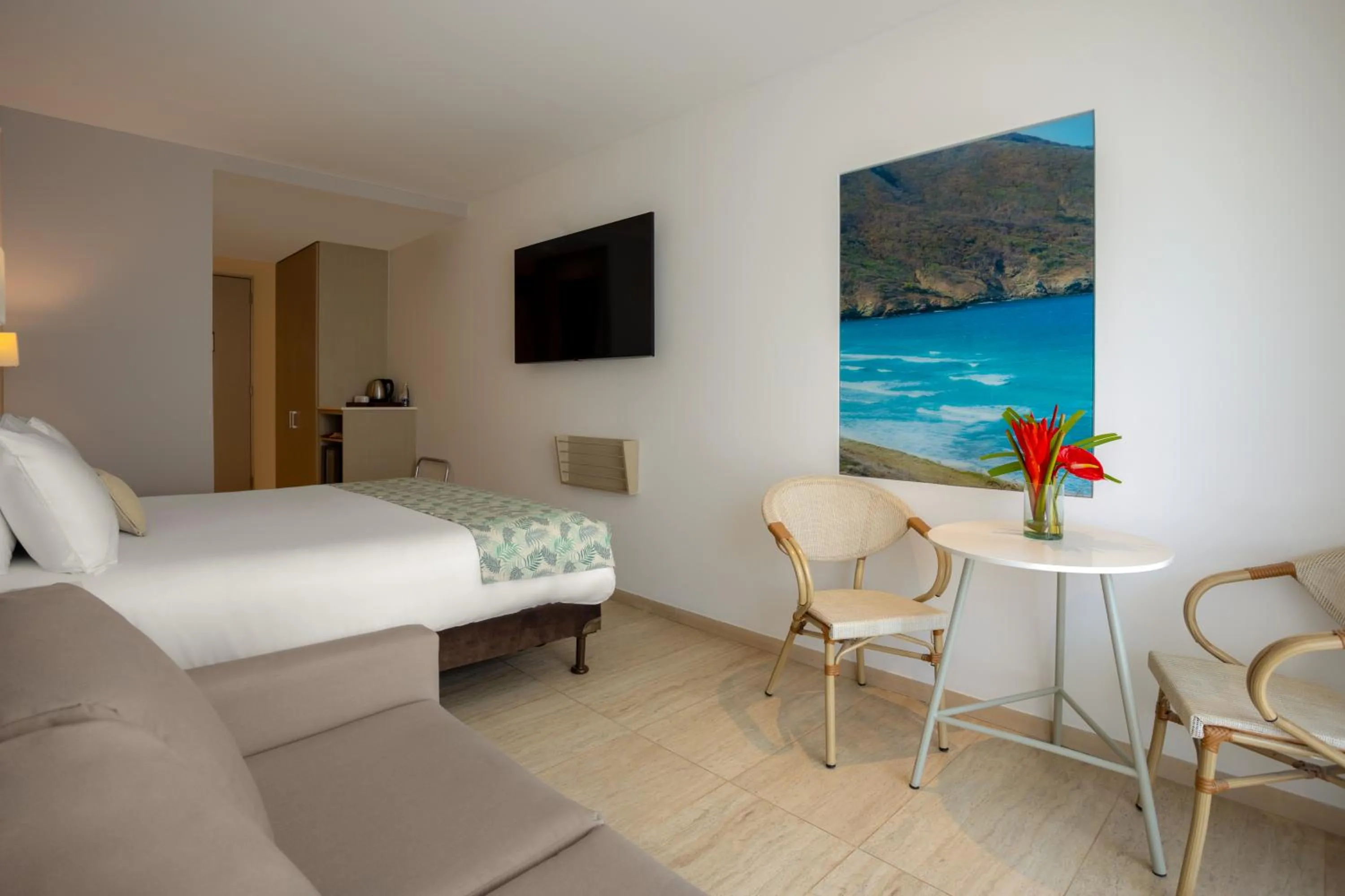 Bedroom, Bed in Mercure Santa Marta Emile