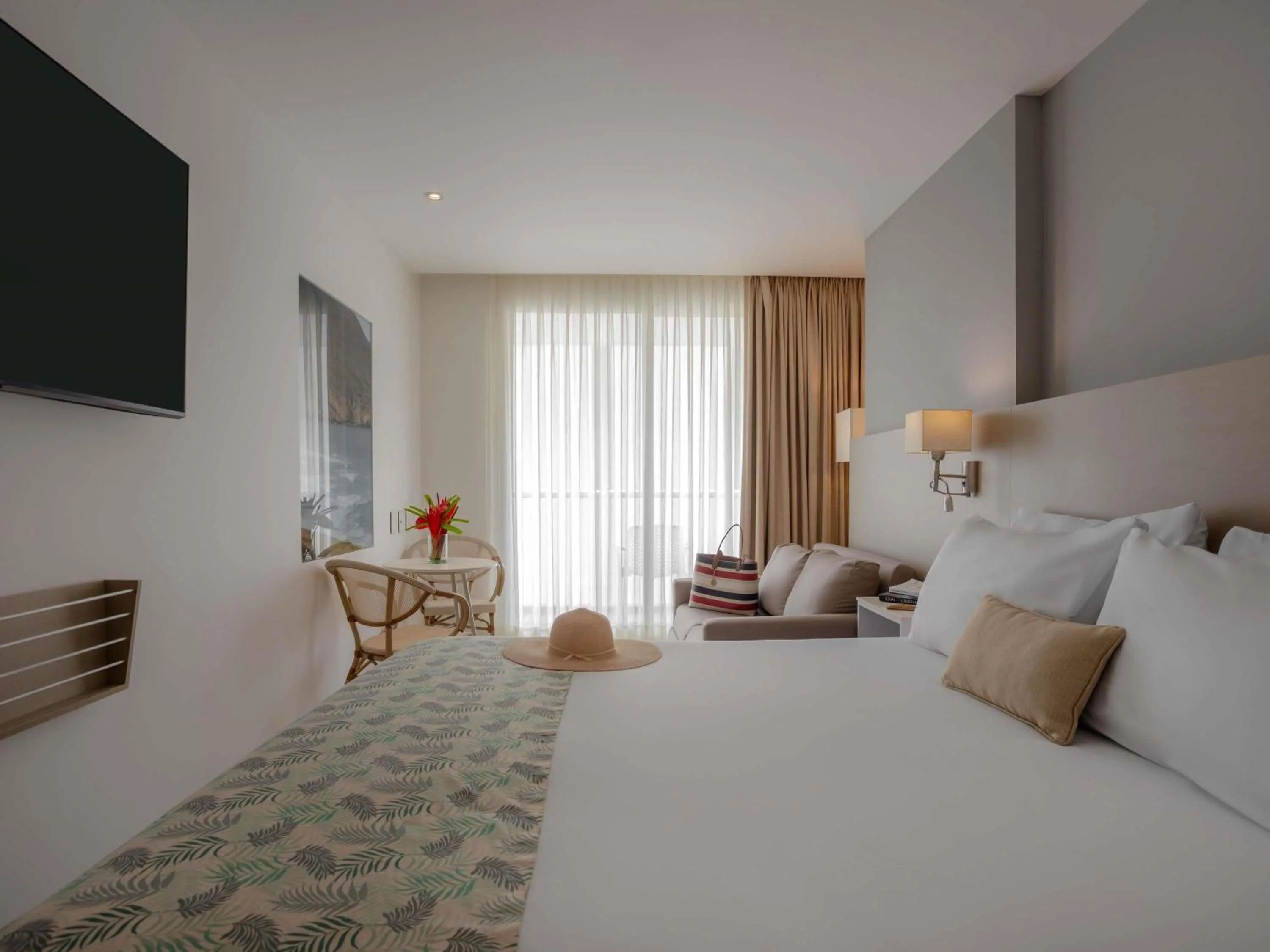 Bedroom, Bed in Mercure Santa Marta Emile