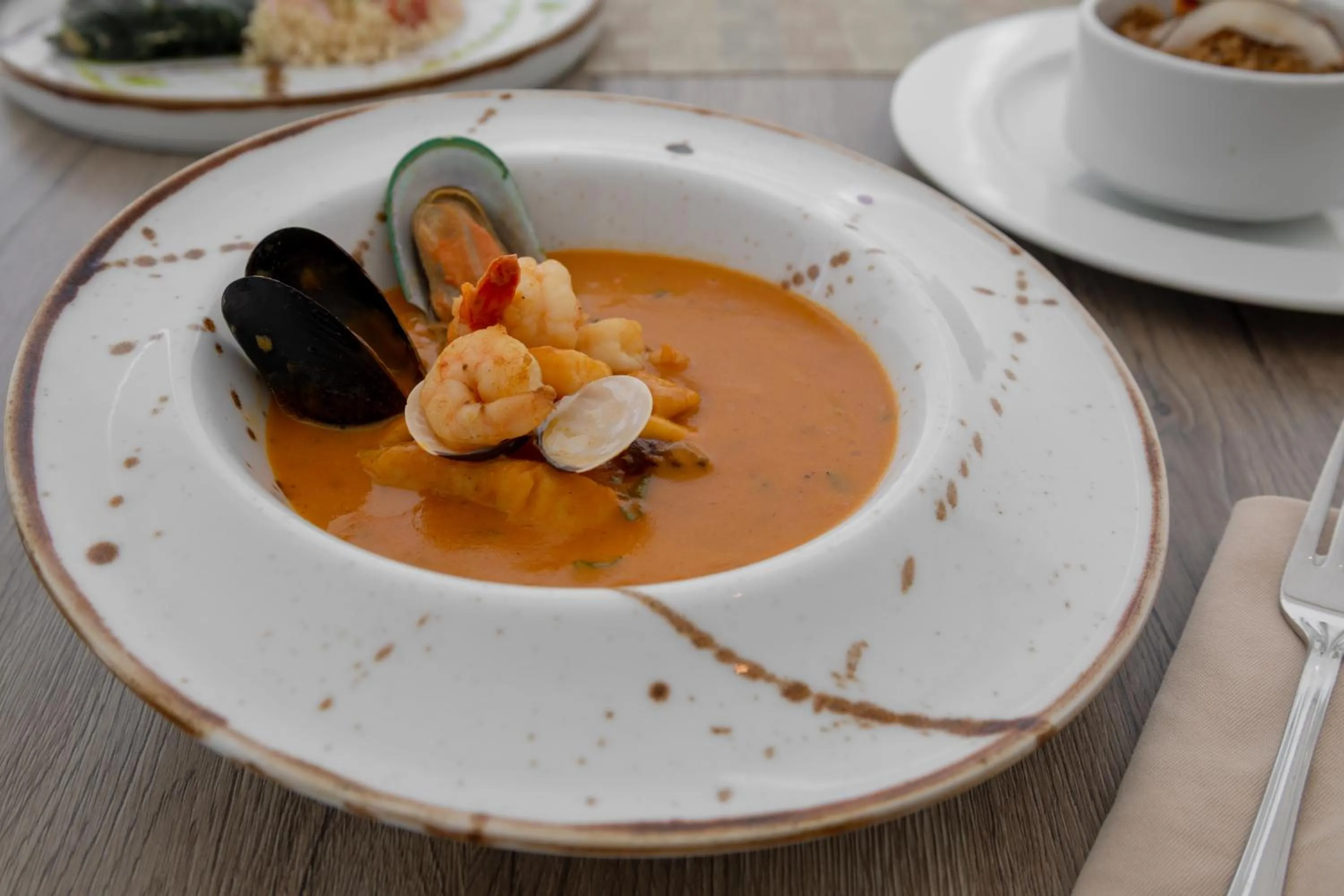 Restaurant/places to eat in Mercure Santa Marta Emile