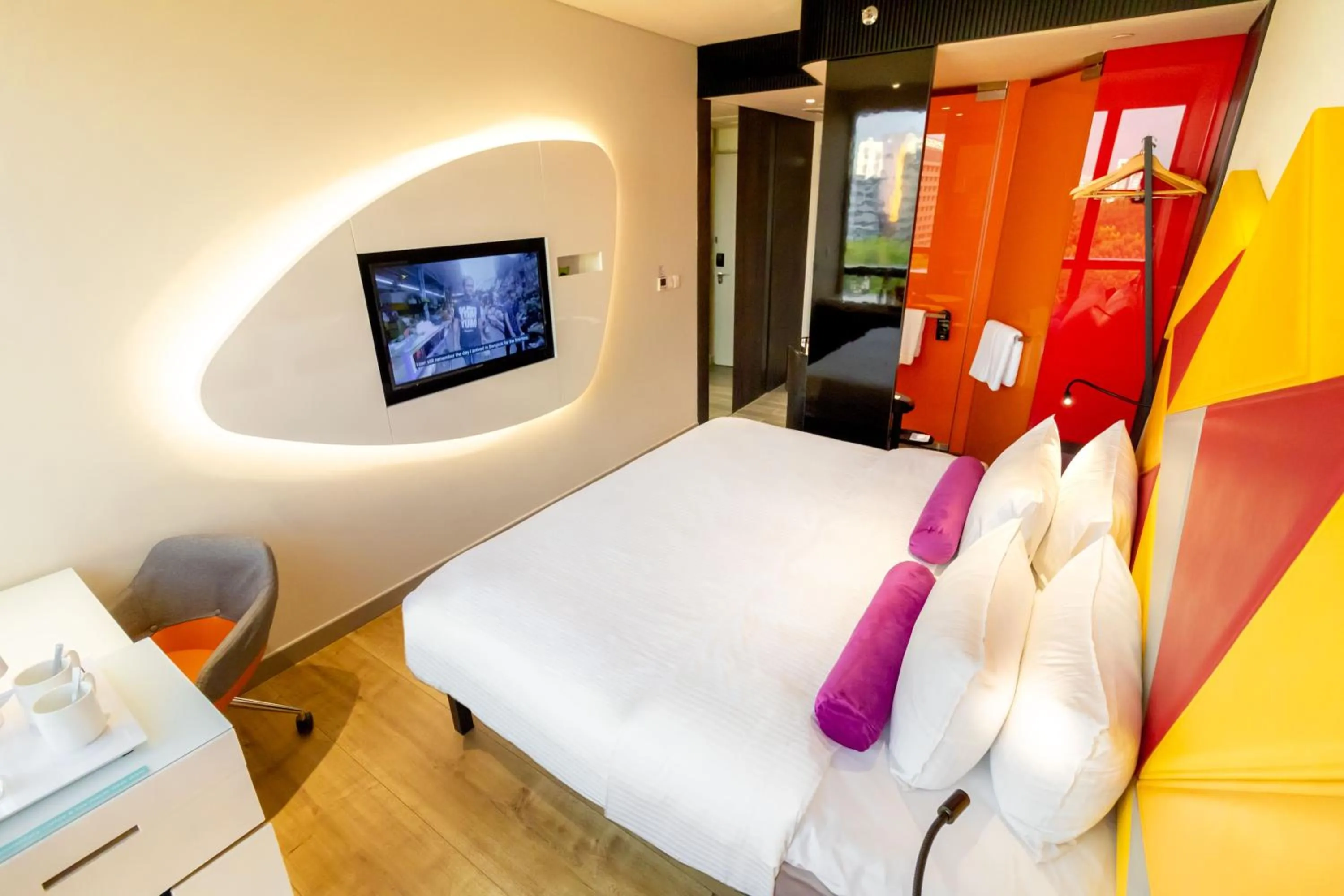 Bed in Ibis Styles Singapore On Macpherson
