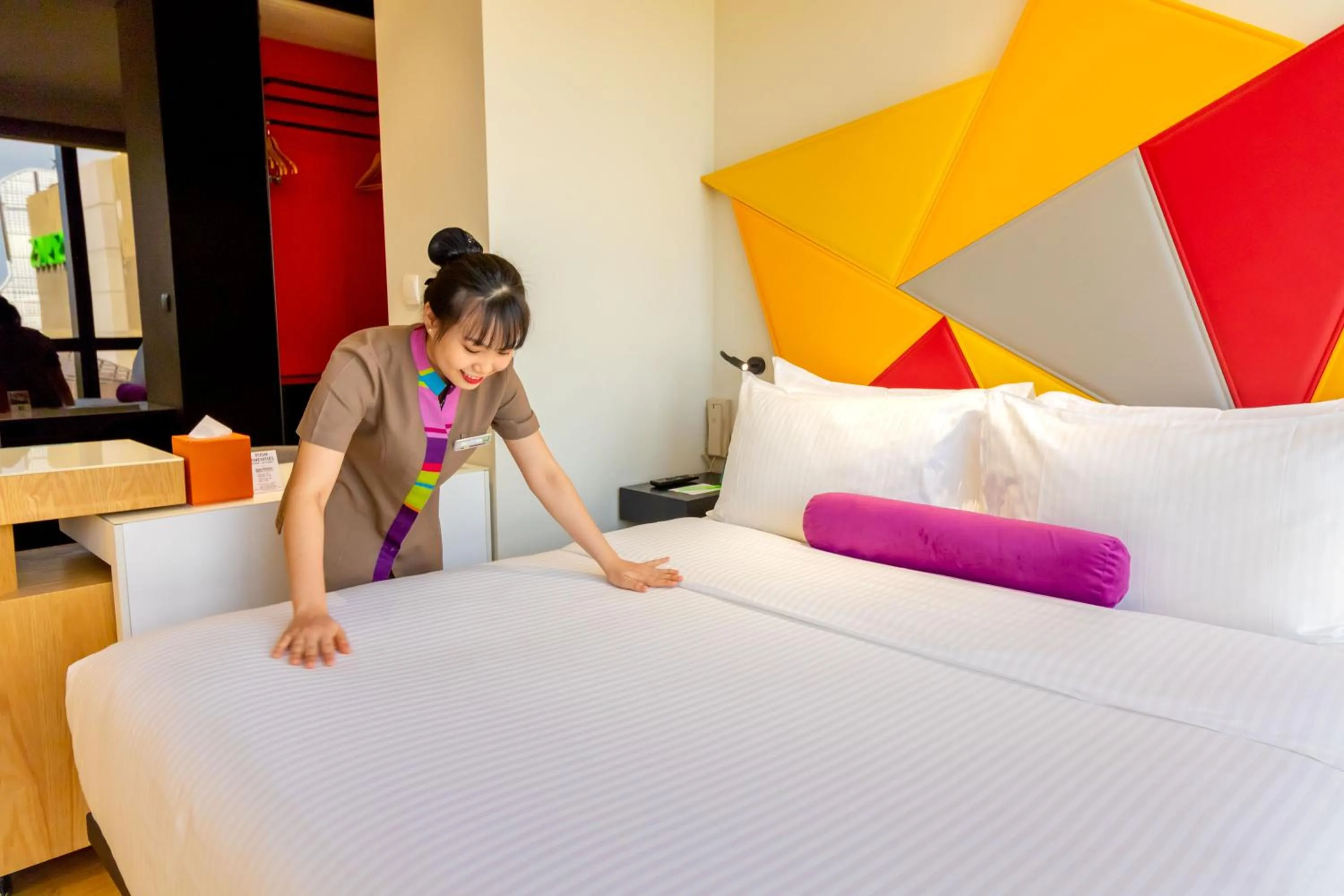 Staff, Bed in Ibis Styles Singapore On Macpherson