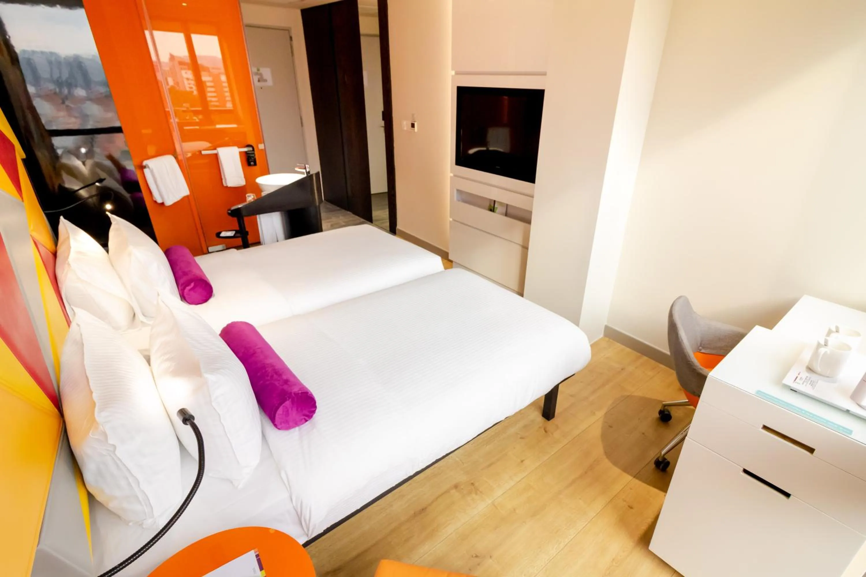 Bed in Ibis Styles Singapore On Macpherson