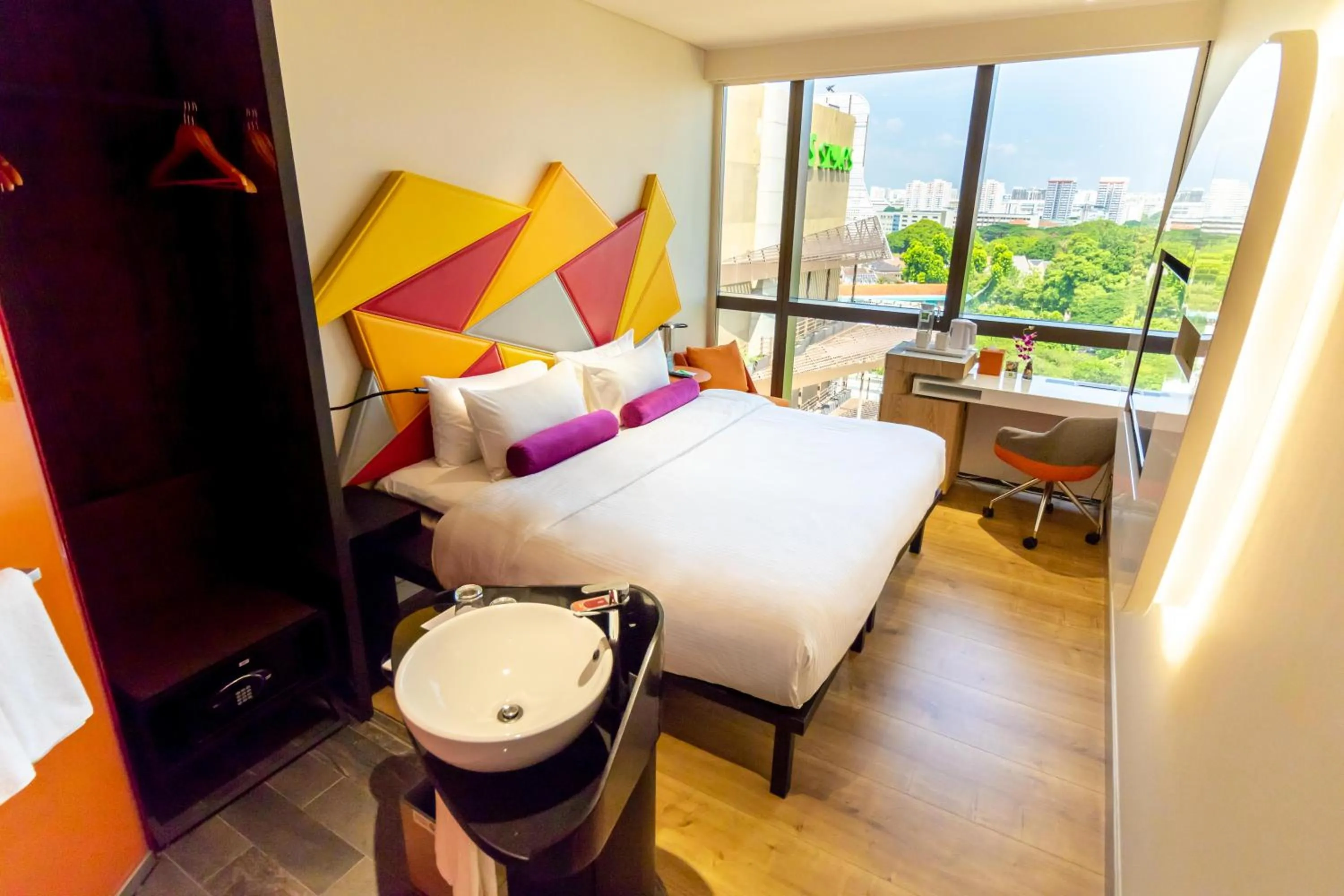 Bathroom, Bed in Ibis Styles Singapore On Macpherson