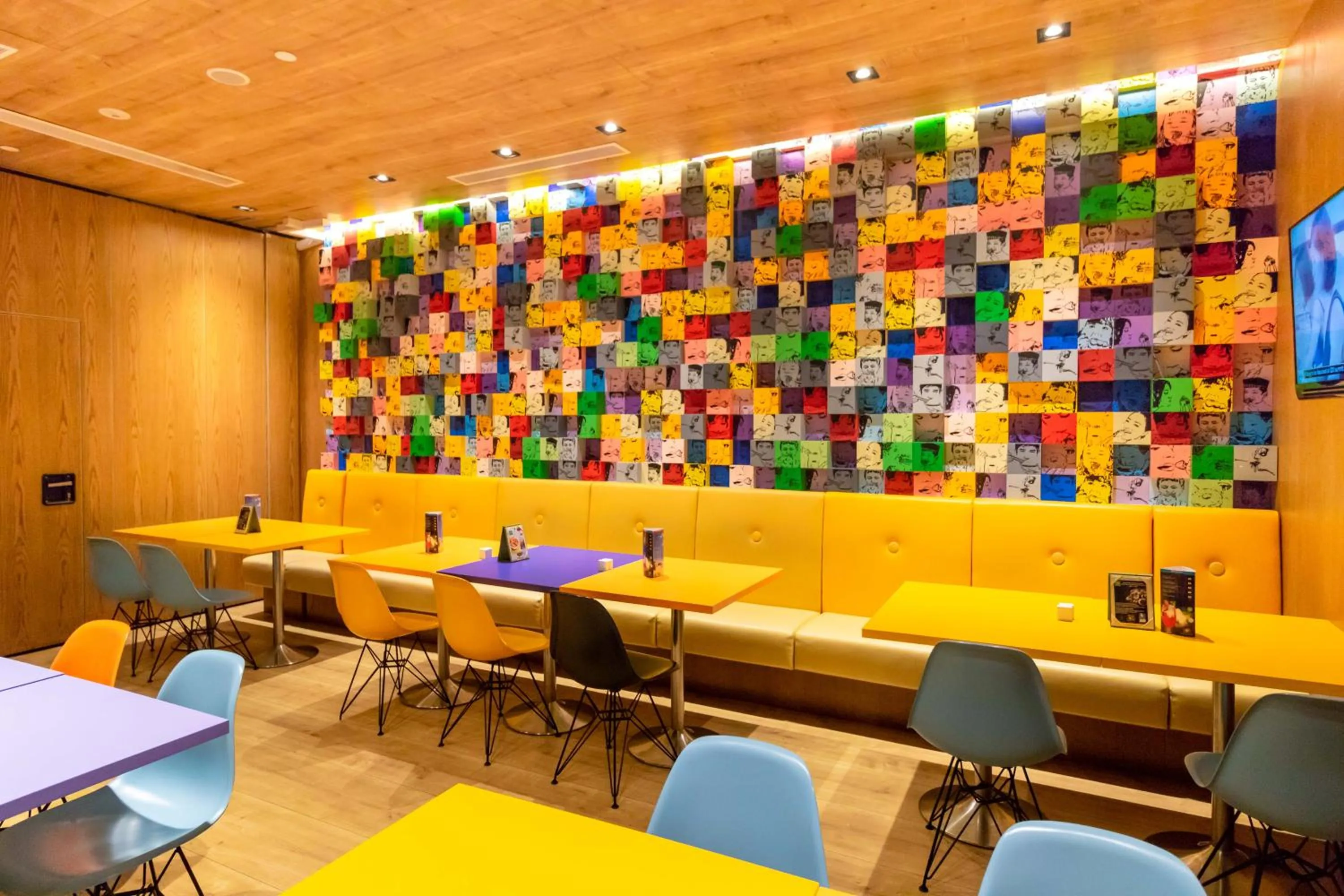 Breakfast in Ibis Styles Singapore On Macpherson