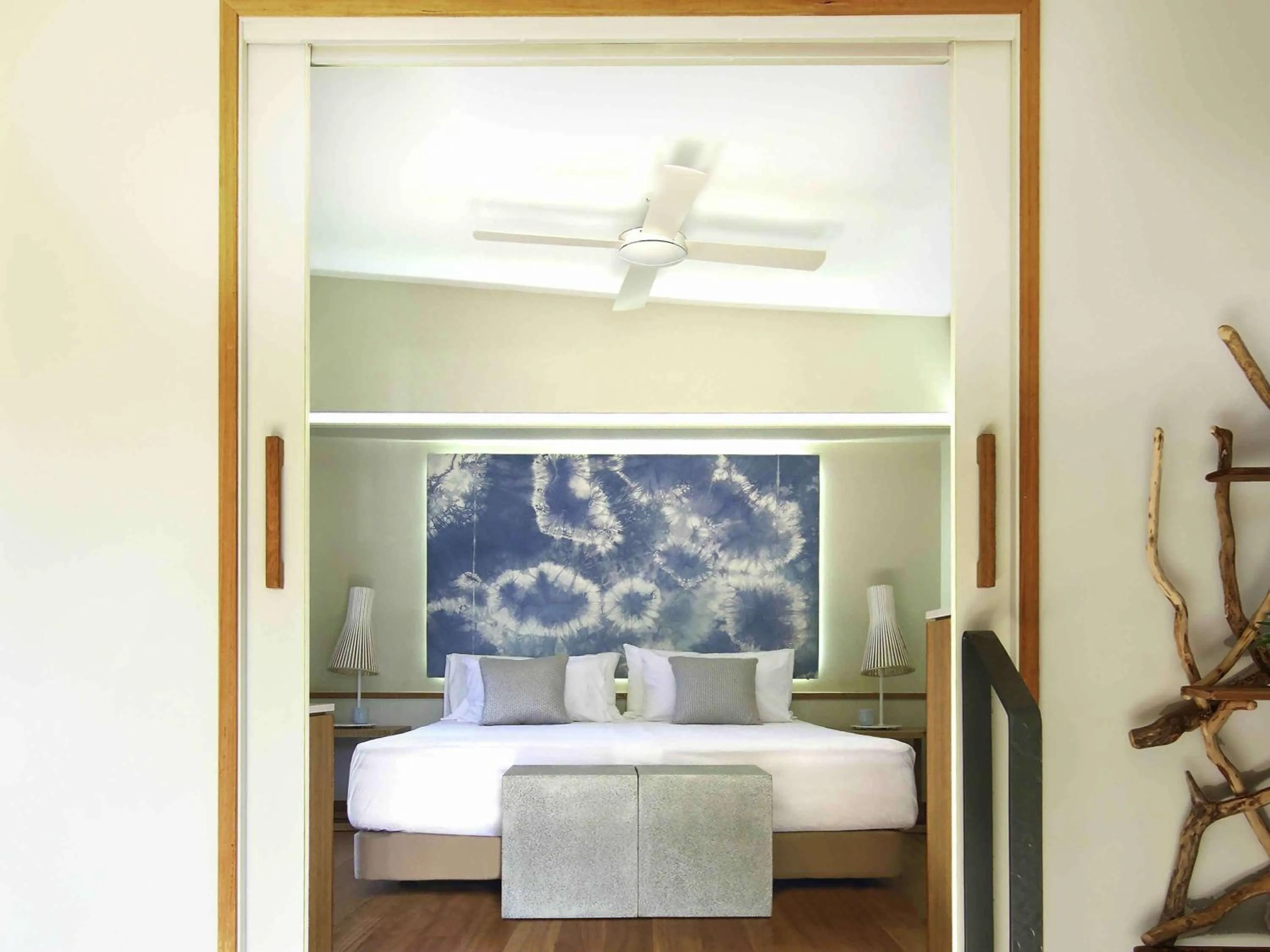 Photo of the whole room, Bed in Elements Of Byron