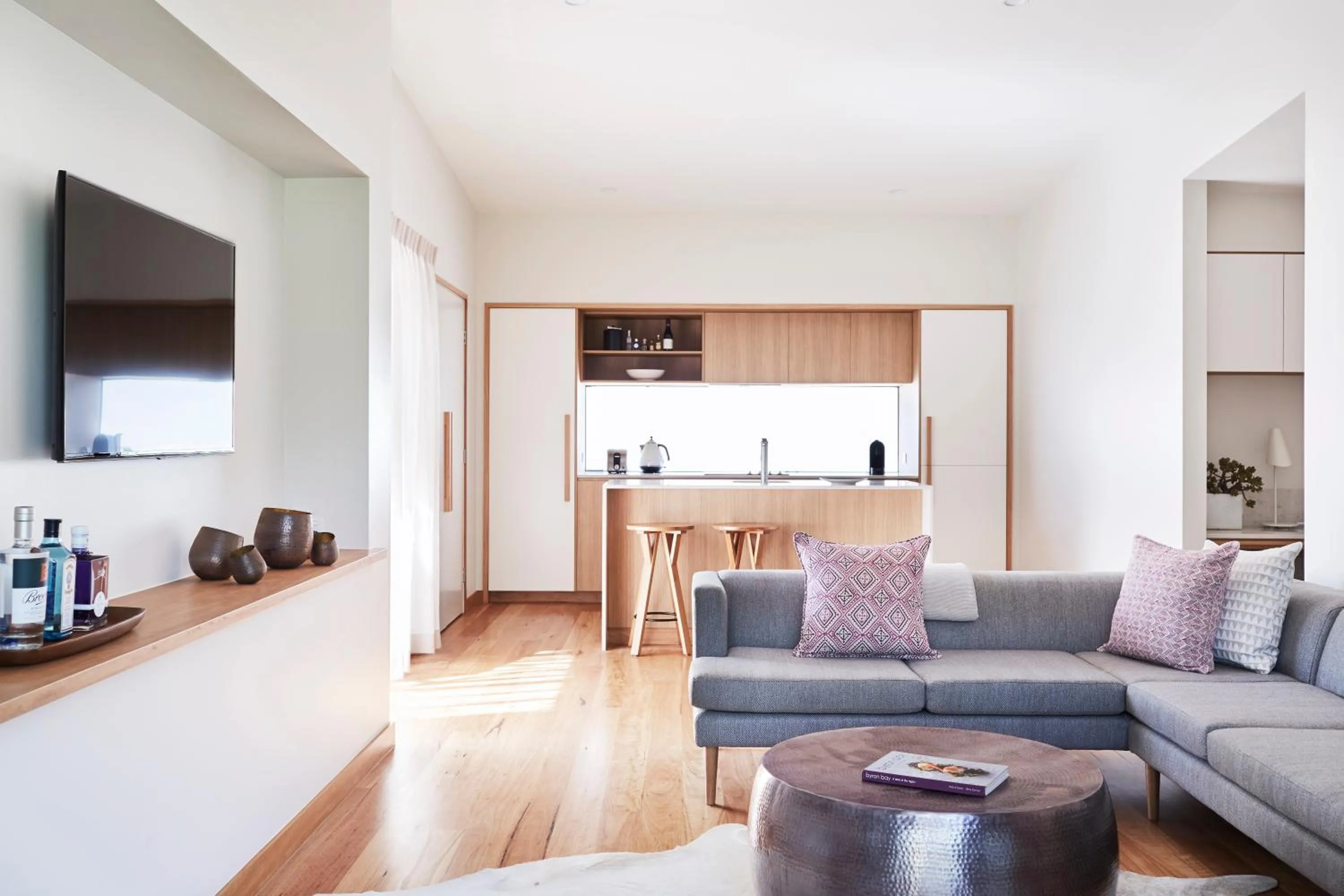 Living room in Elements Of Byron