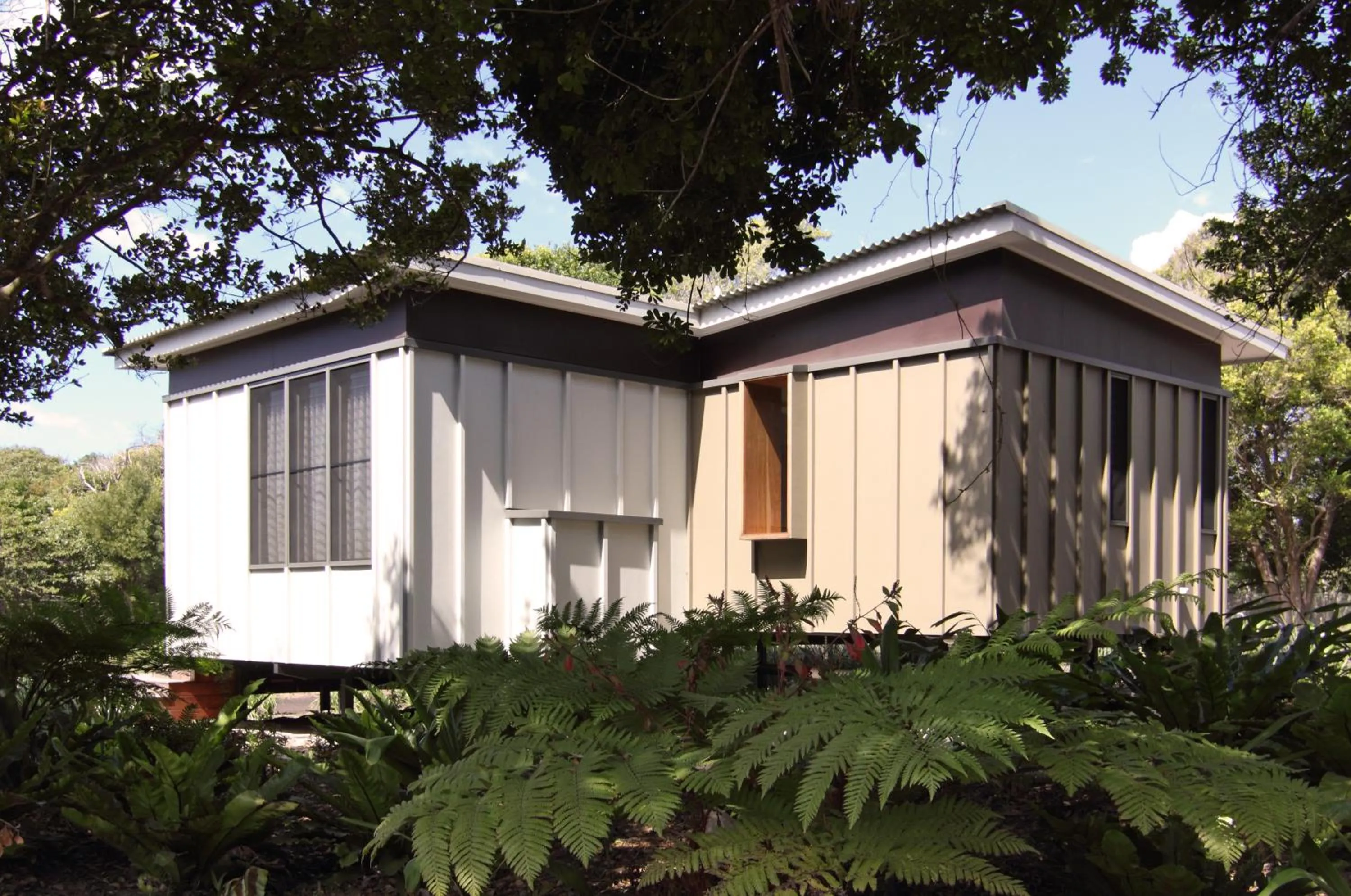 Property building in Elements Of Byron