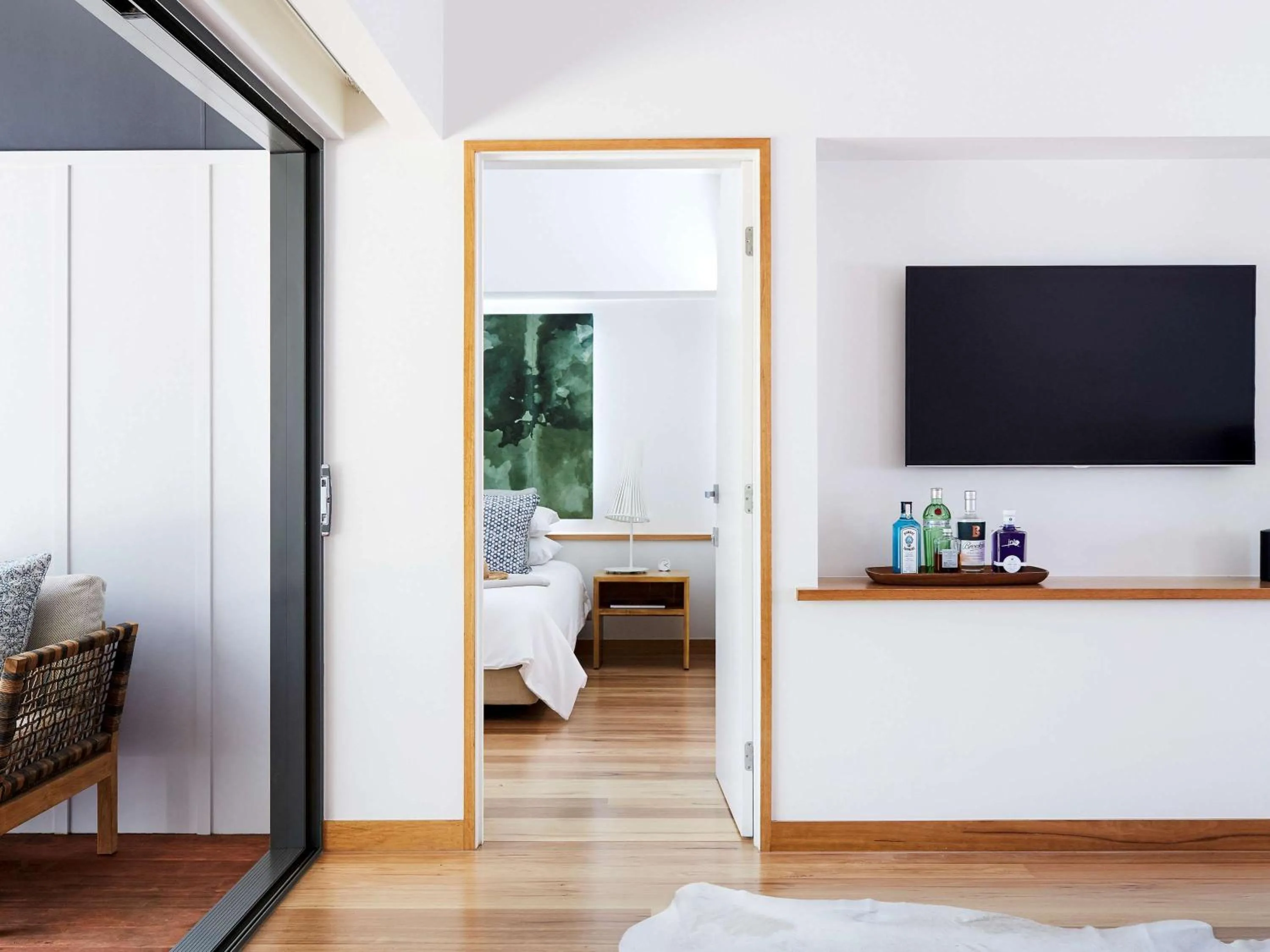 Property building, Bed in Elements Of Byron