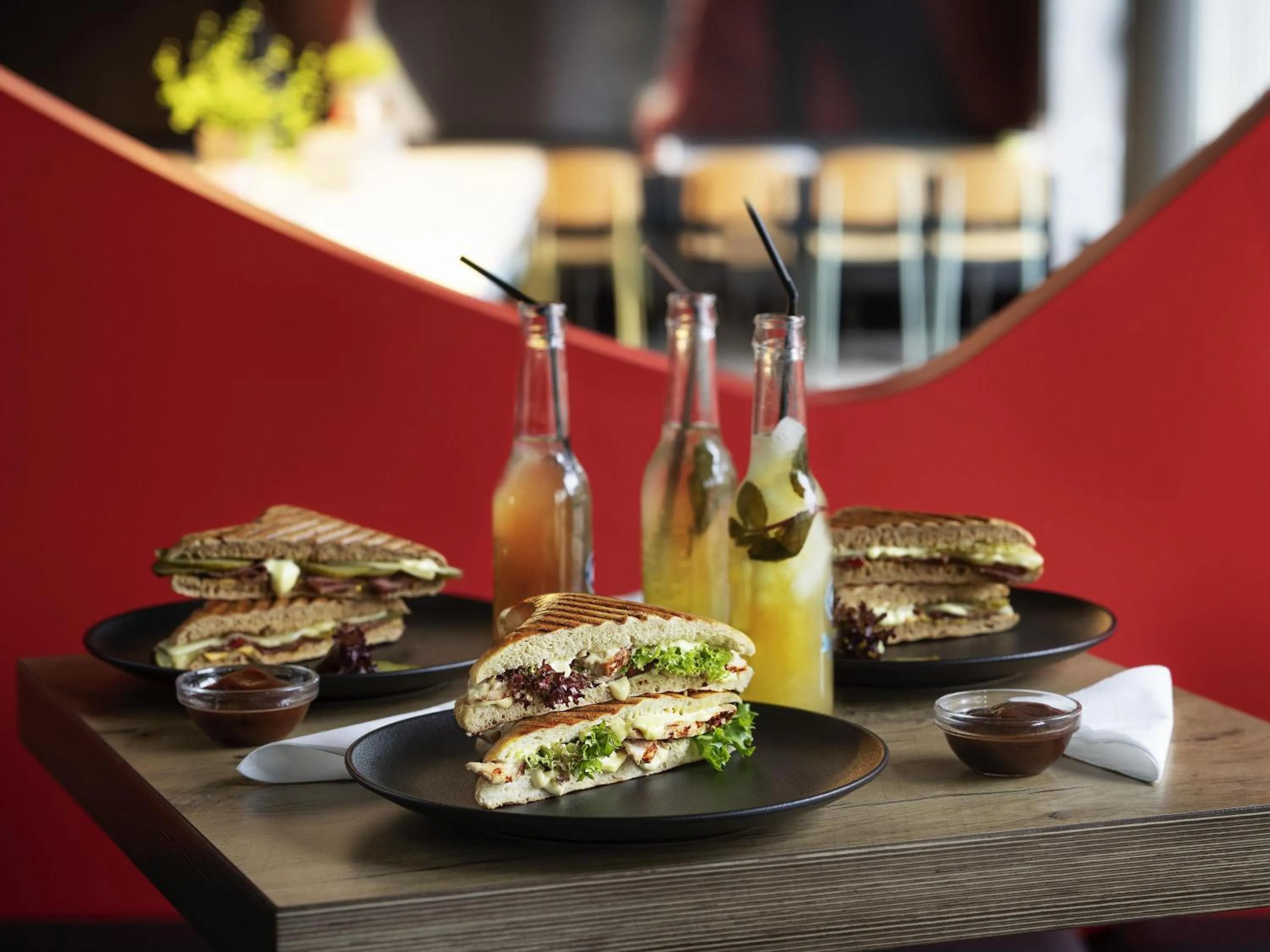 Restaurant/places to eat in ibis Londrina Shopping