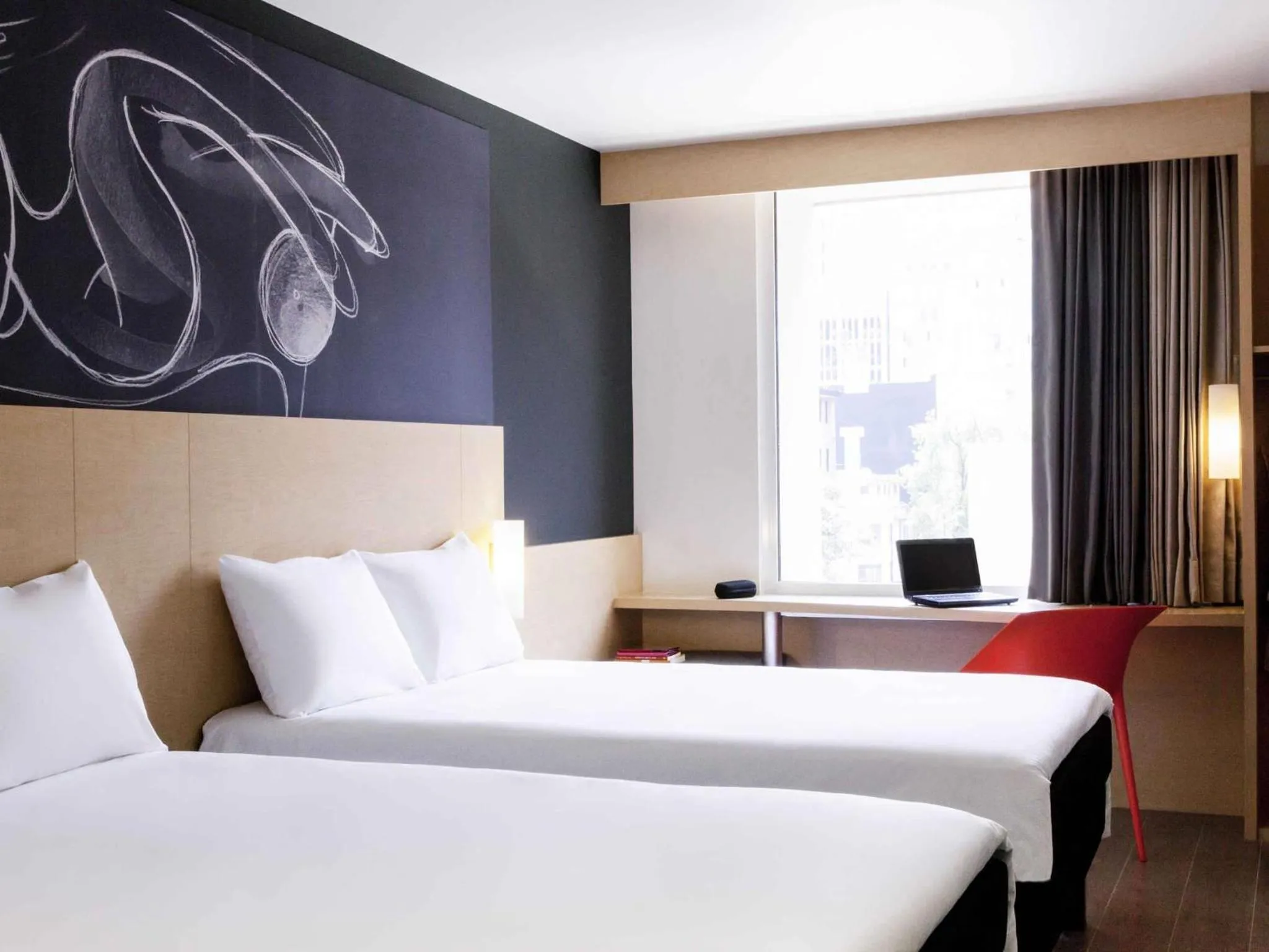 Property building, Bed in Ibis Mexico Alameda