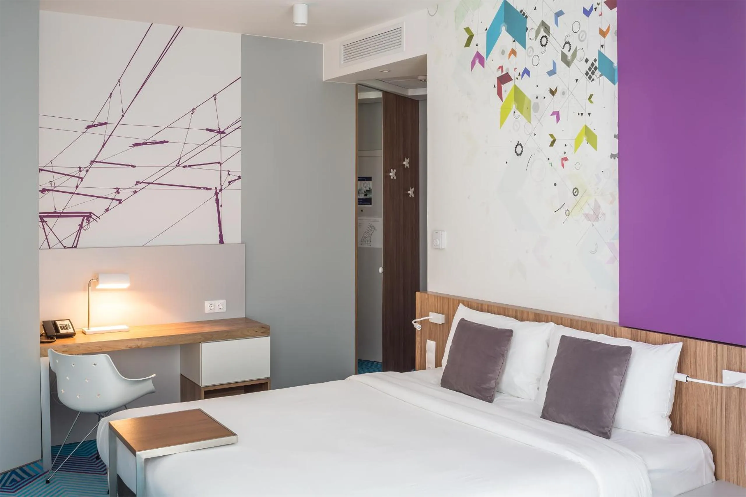 Bed in Ibis Styles Lviv Center