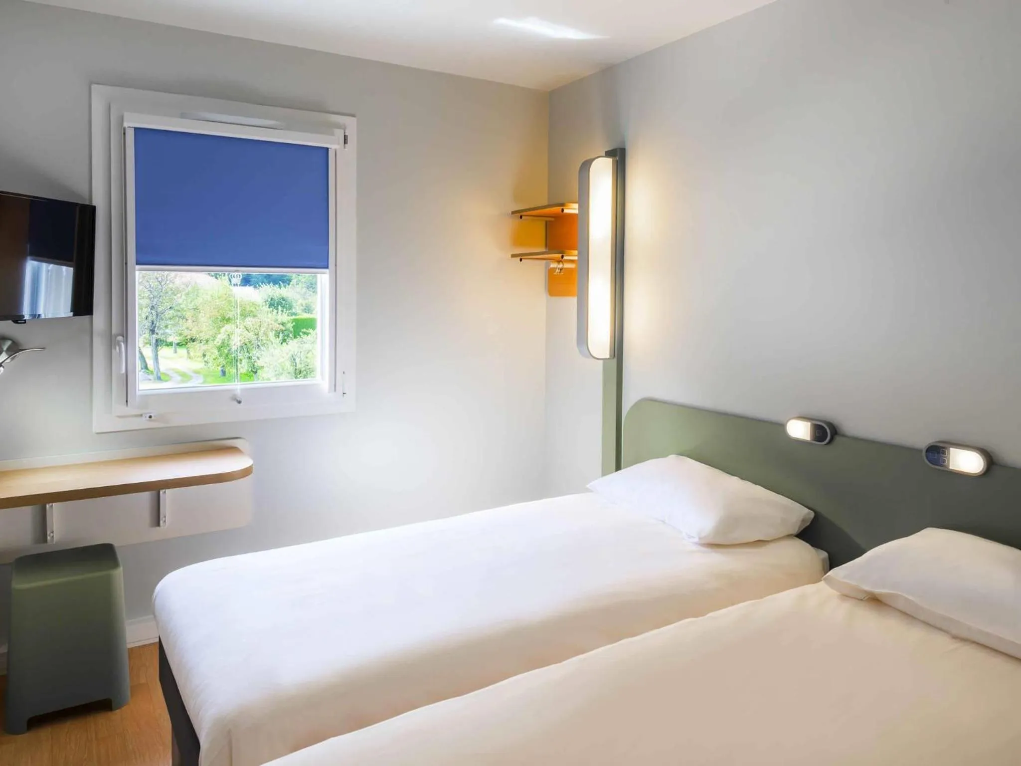 Bedroom, Bed in Ibis Budget Sallanches